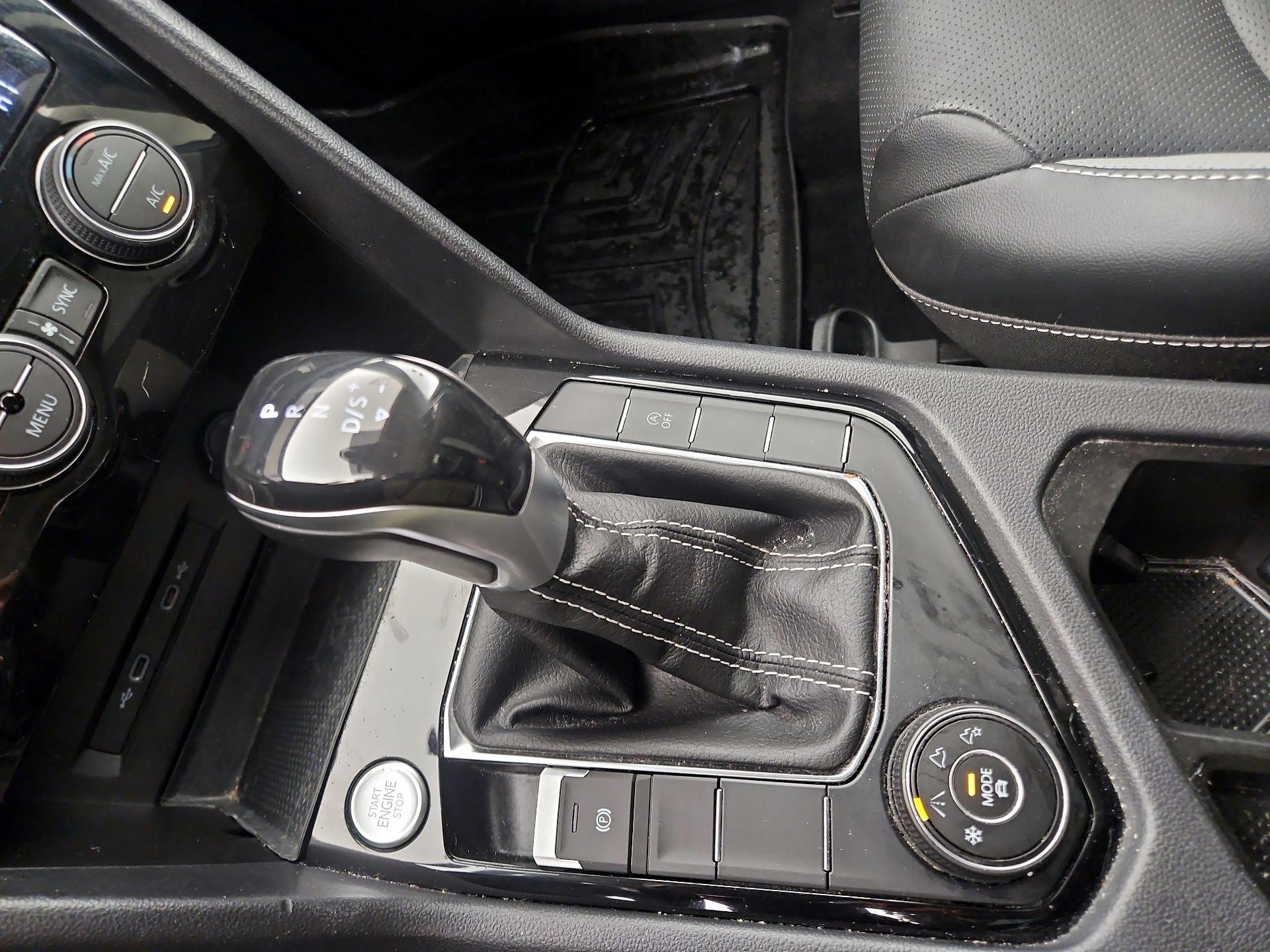 Thumbnail: 2022 Volkswagen Taos - 18