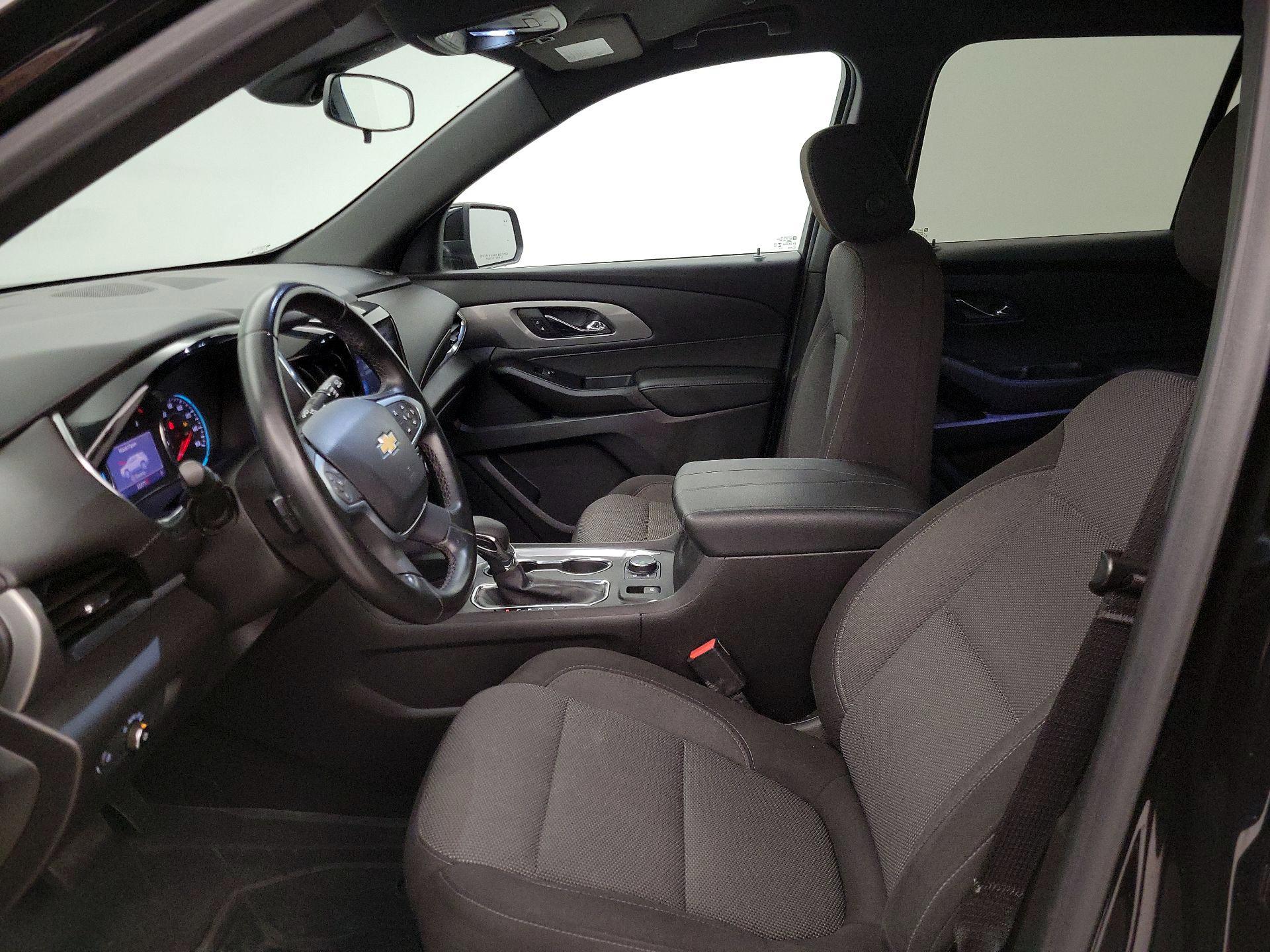 Thumbnail: 2023 Chevrolet Traverse - 11