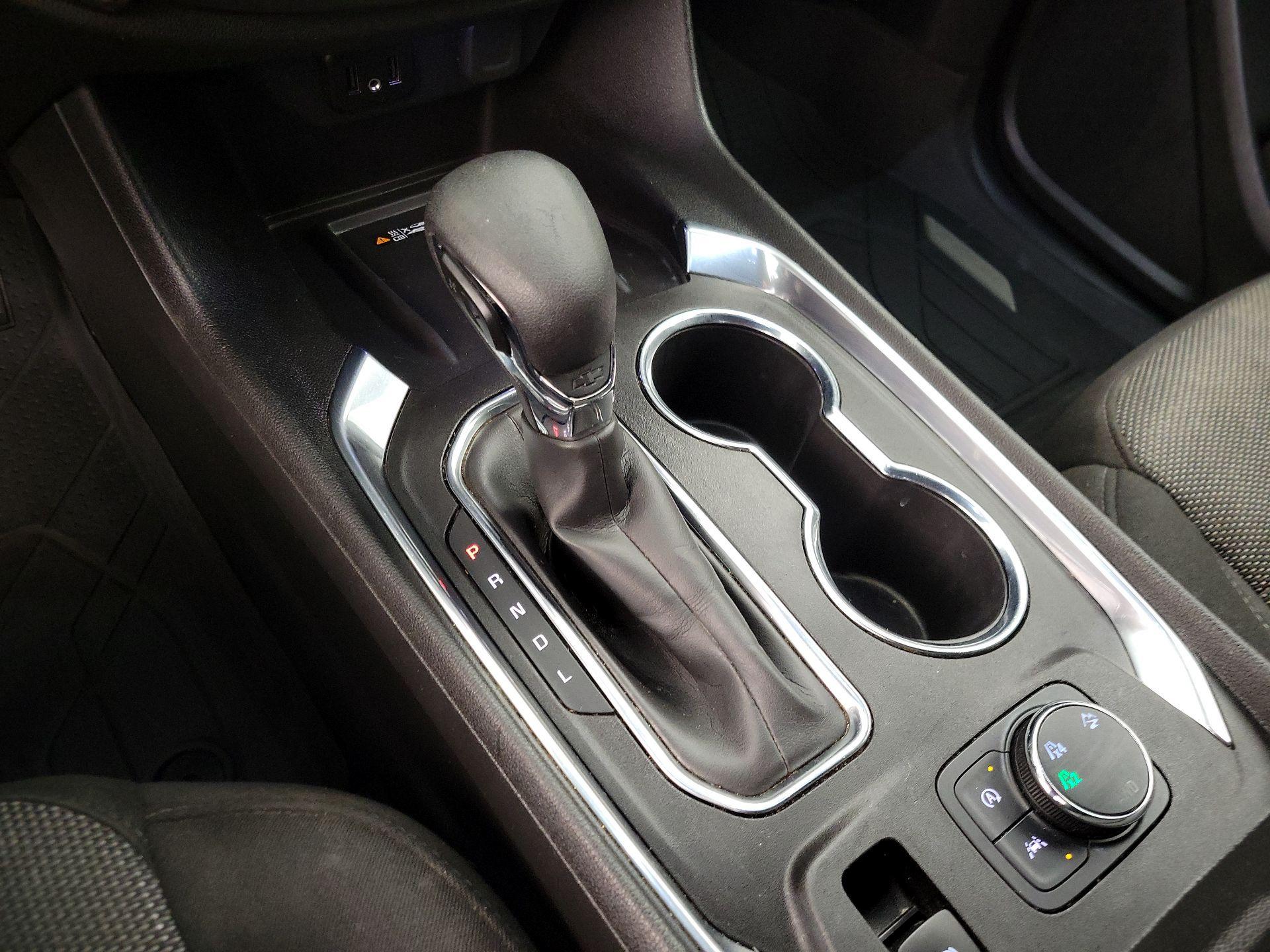 Thumbnail: 2023 Chevrolet Traverse - 17