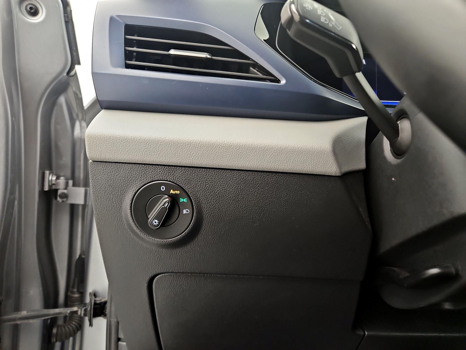 Thumbnail: 2023 Volkswagen Taos - 13