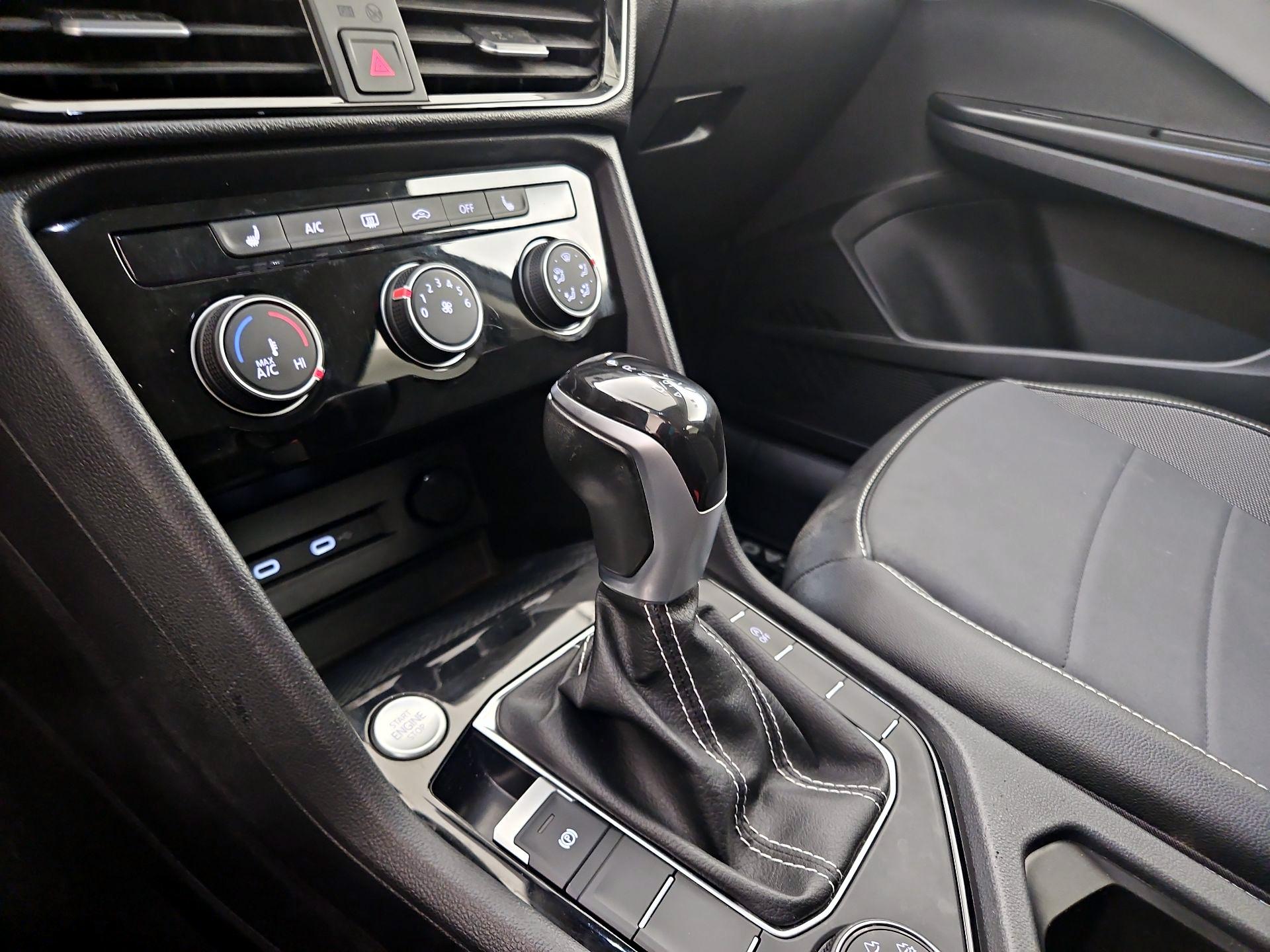 Thumbnail: 2023 Volkswagen Taos - 17