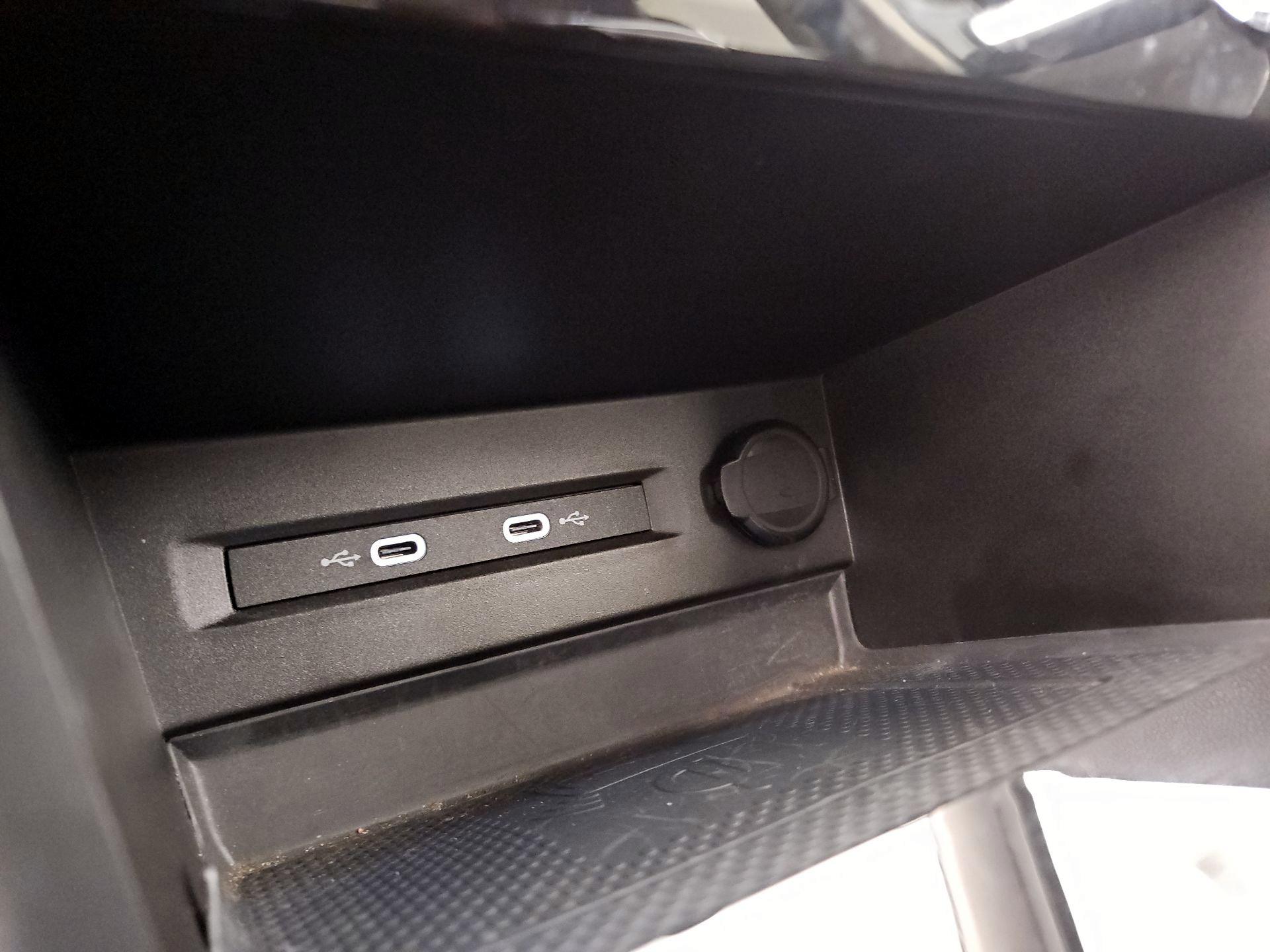 Thumbnail: 2023 Volkswagen Taos - 18