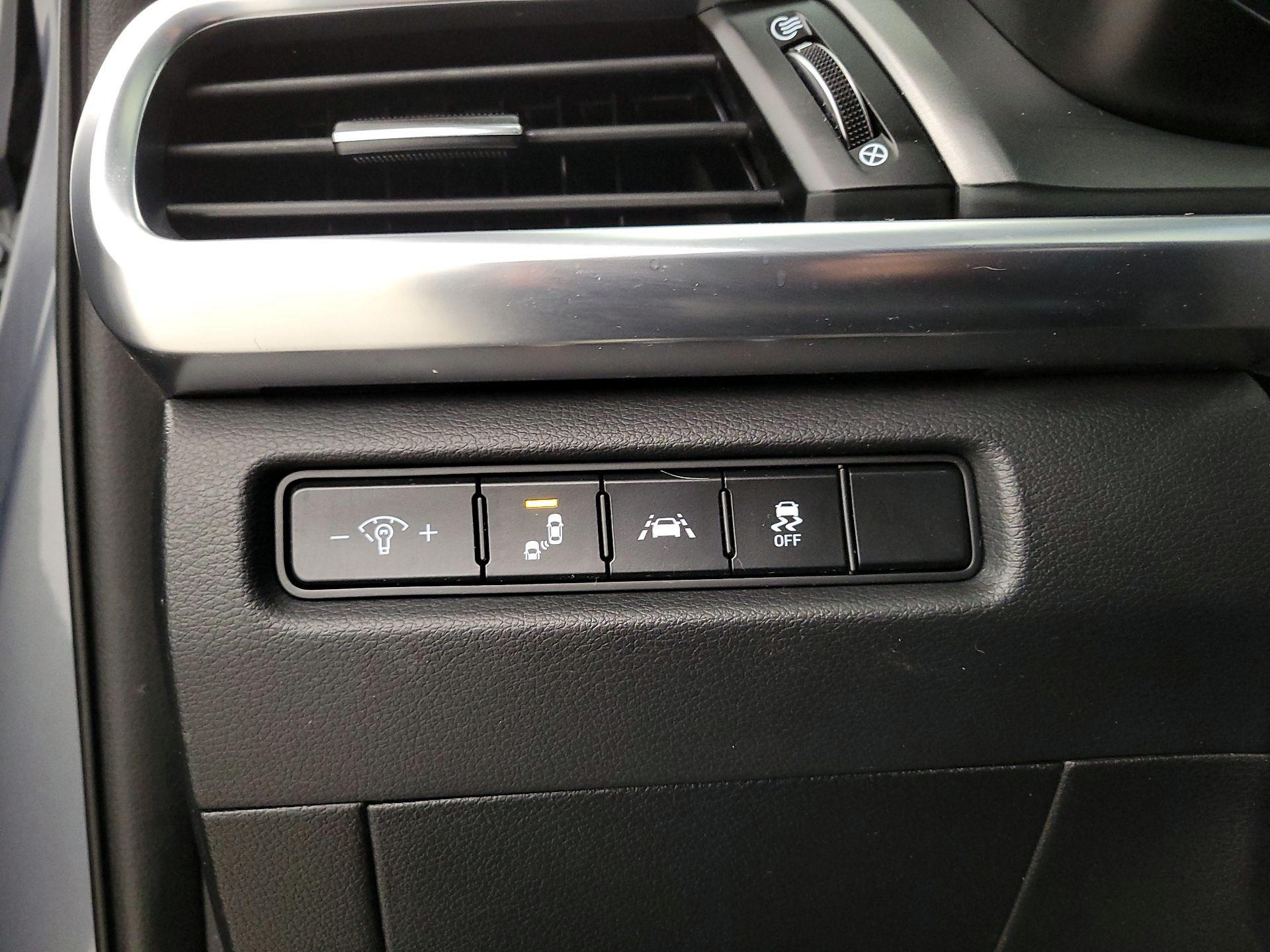 Thumbnail: 2022 Kia Telluride - 13