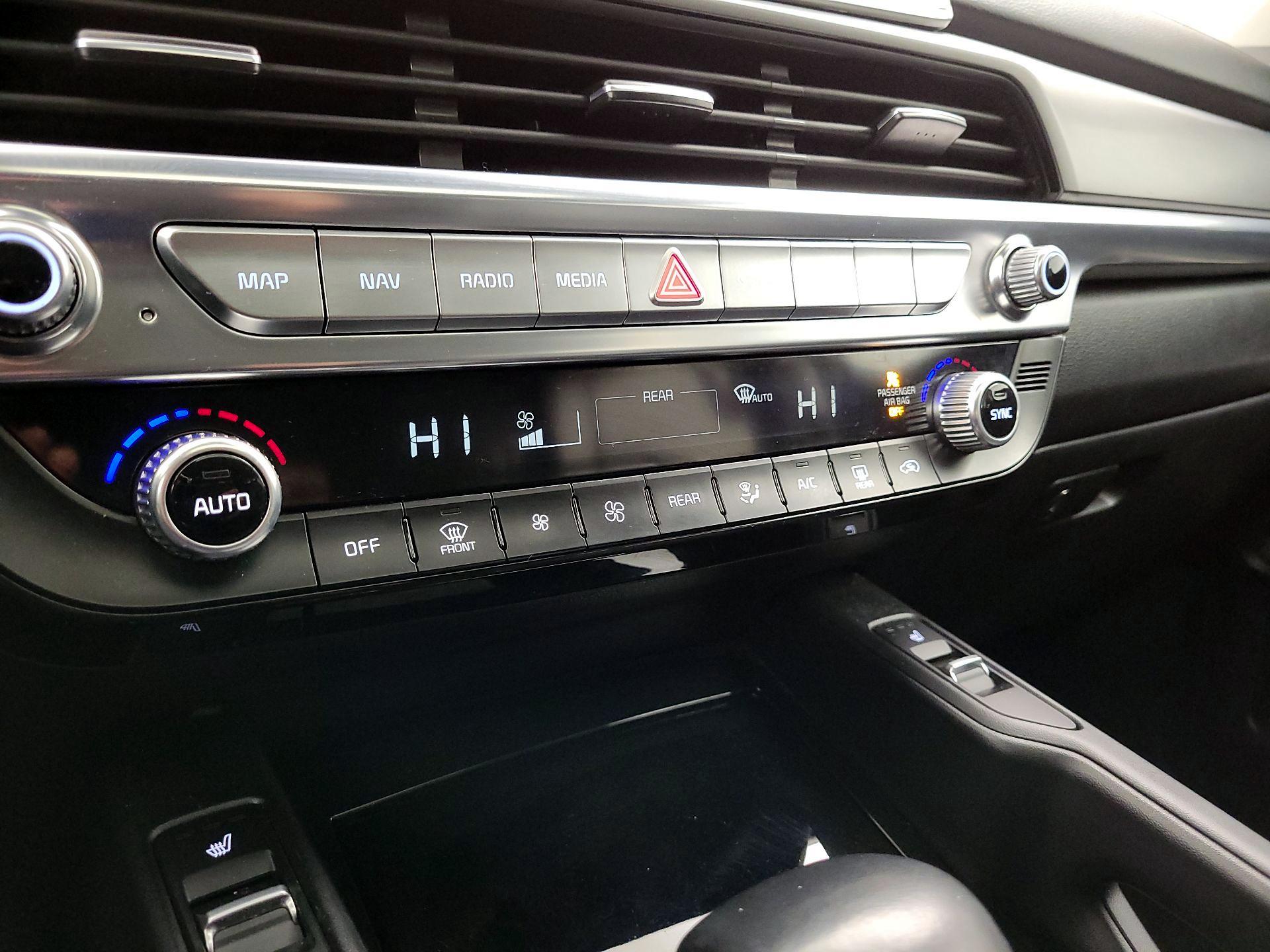 Thumbnail: 2022 Kia Telluride - 16