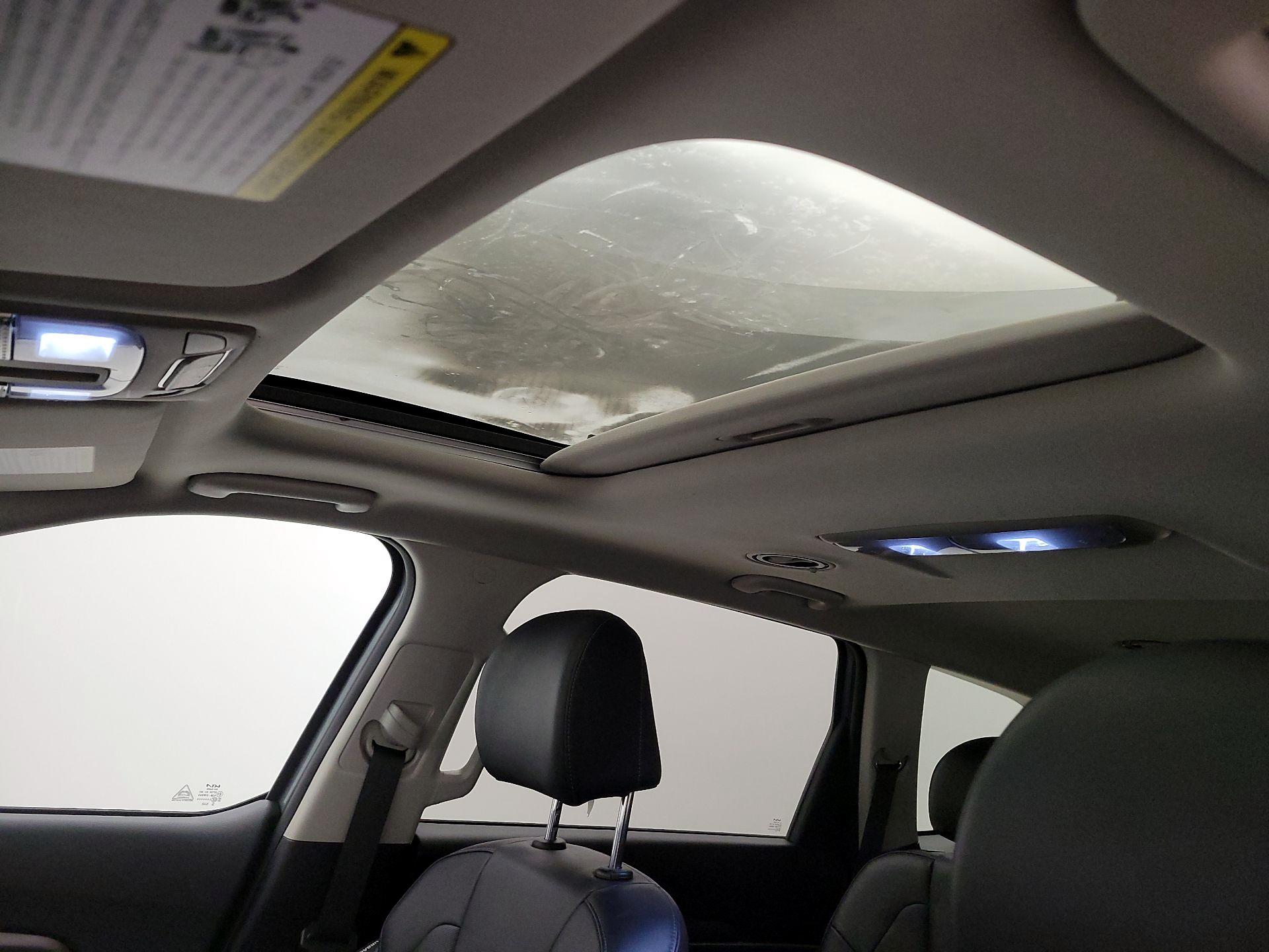 Thumbnail: 2022 Kia Telluride - 19