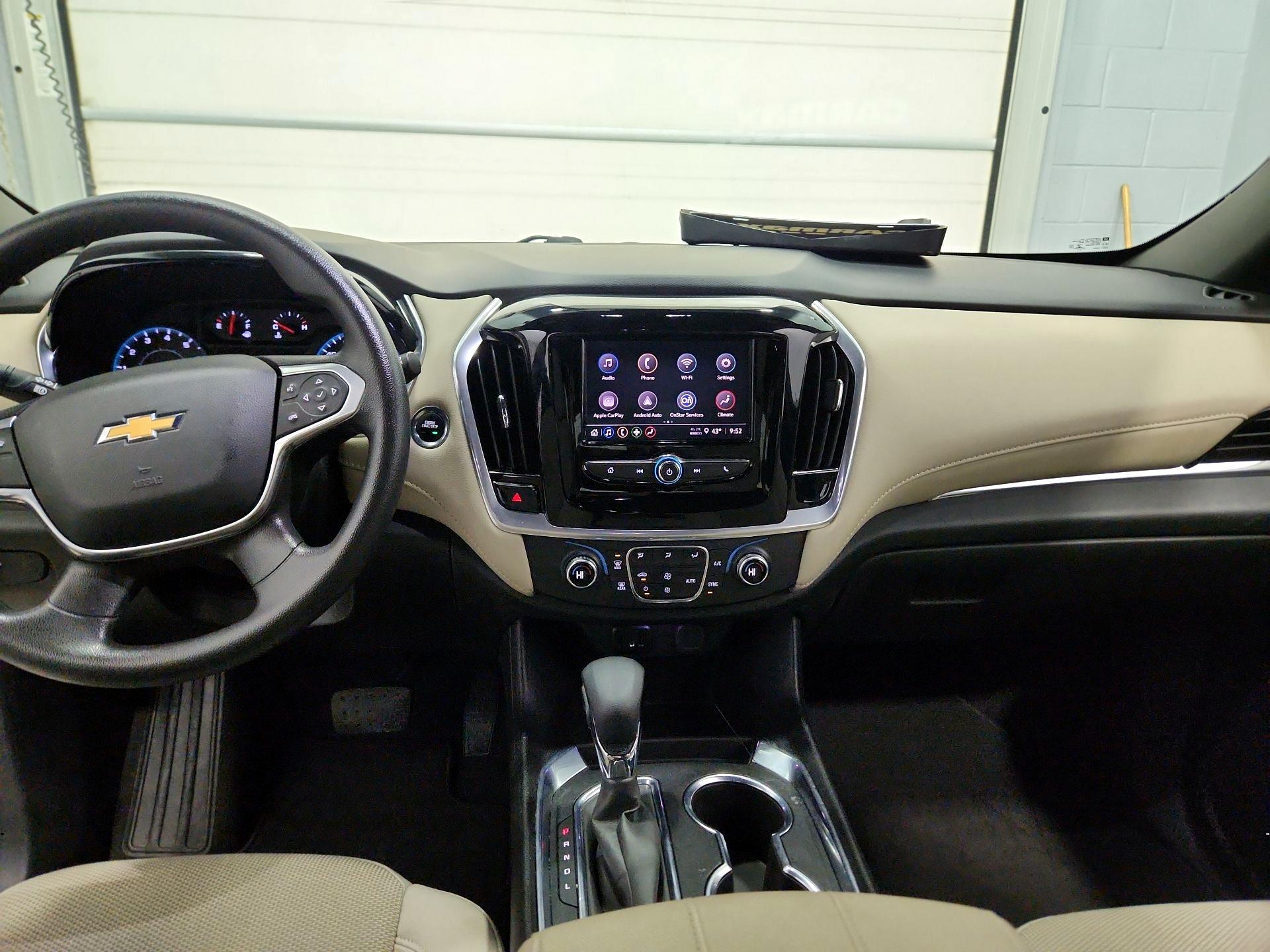 Thumbnail: 2022 Chevrolet Traverse - 9