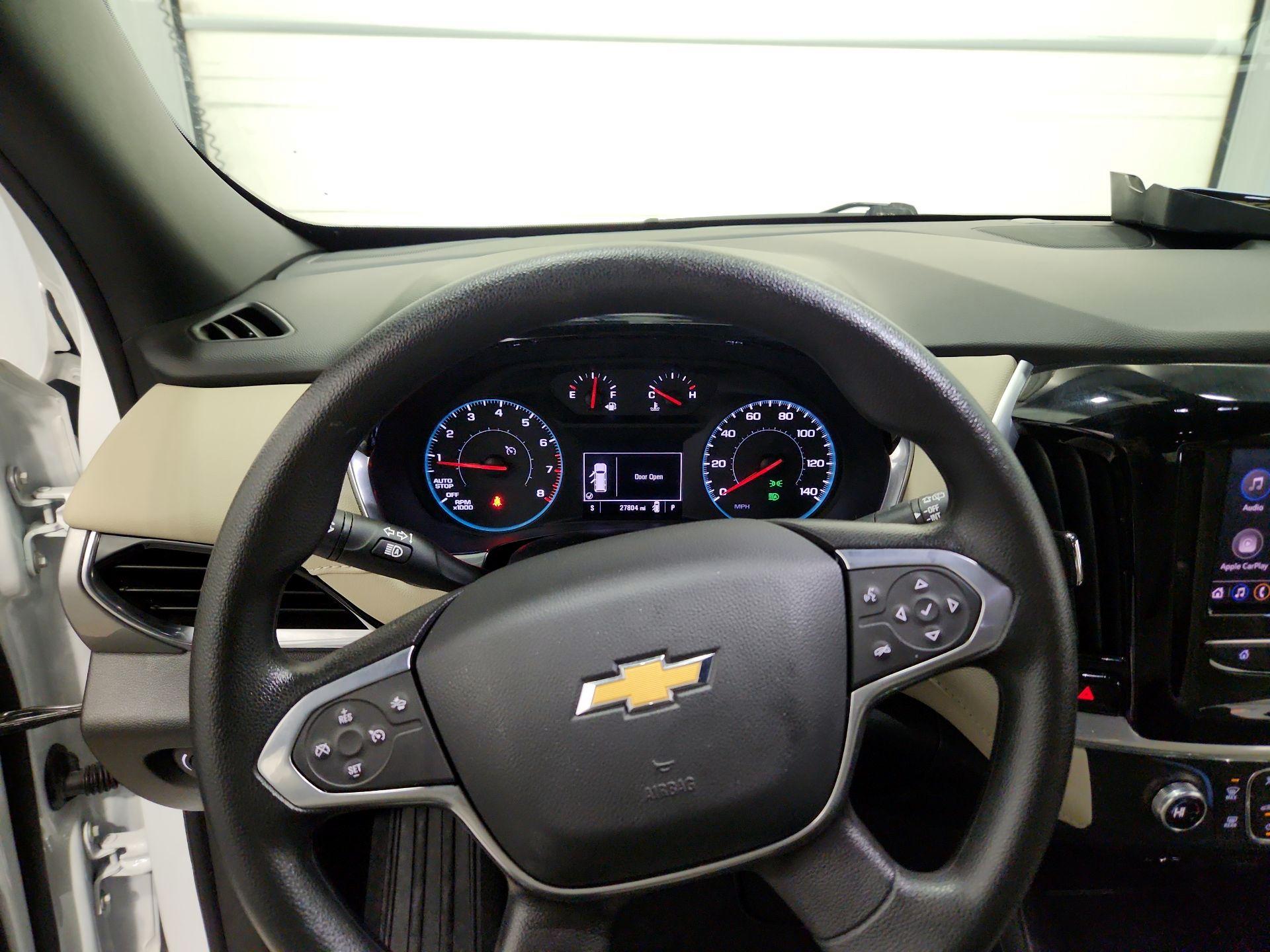 Thumbnail: 2022 Chevrolet Traverse - 10