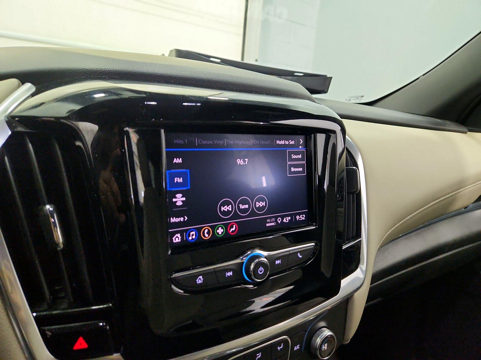 Thumbnail: 2022 Chevrolet Traverse - 15