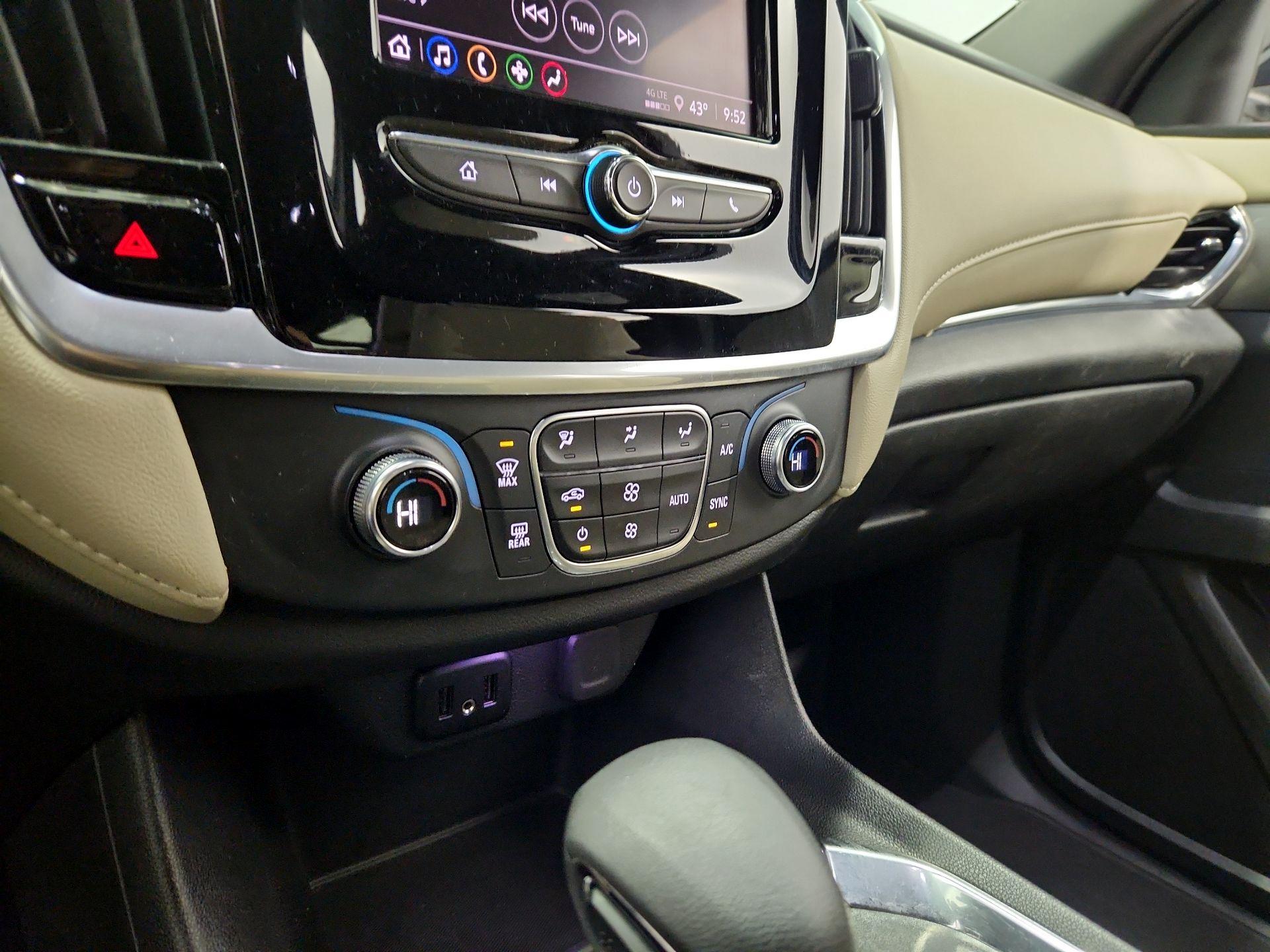 Thumbnail: 2022 Chevrolet Traverse - 16