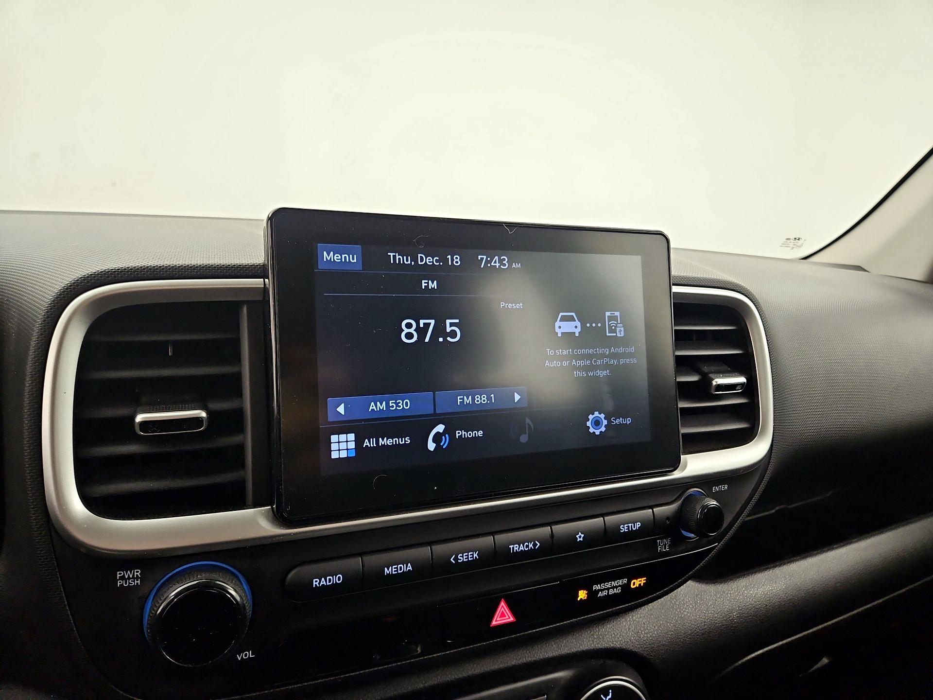 Thumbnail: 2022 Hyundai Venue - 15