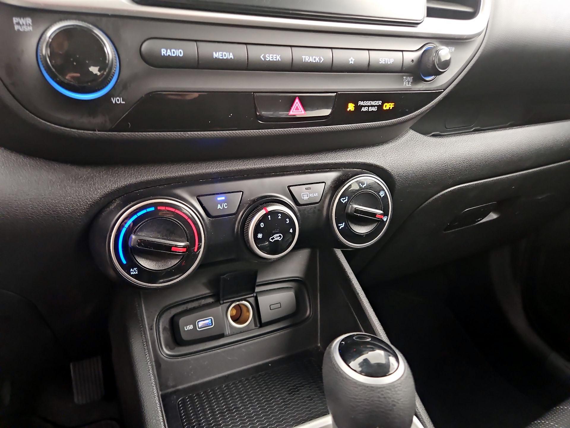 Thumbnail: 2022 Hyundai Venue - 16