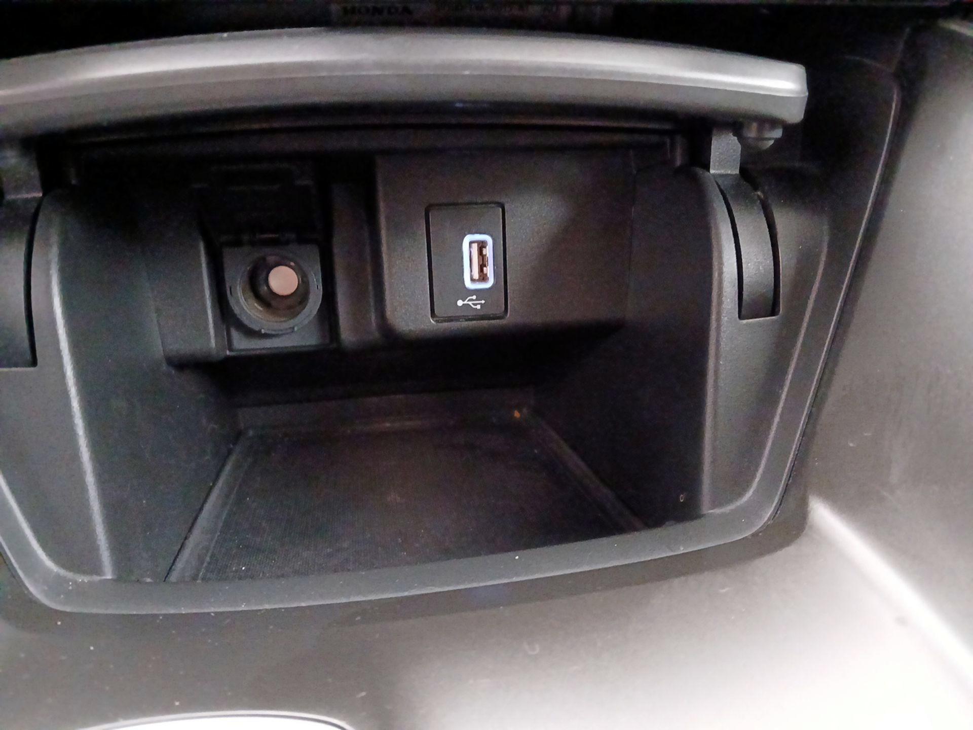 Thumbnail: 2018 Honda Accord - 18