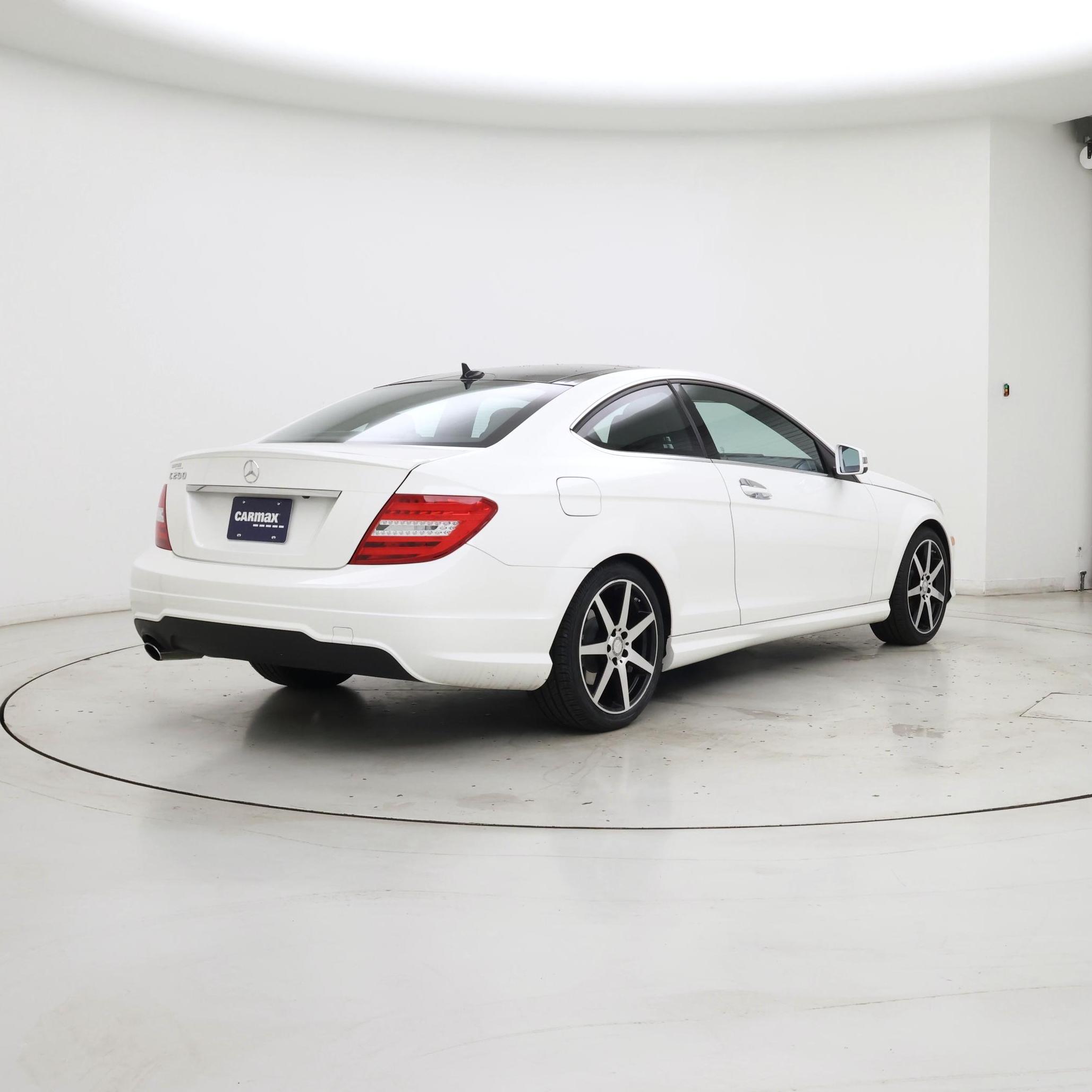 Thumbnail: 2015 Mercedes-Benz C-Class - 8