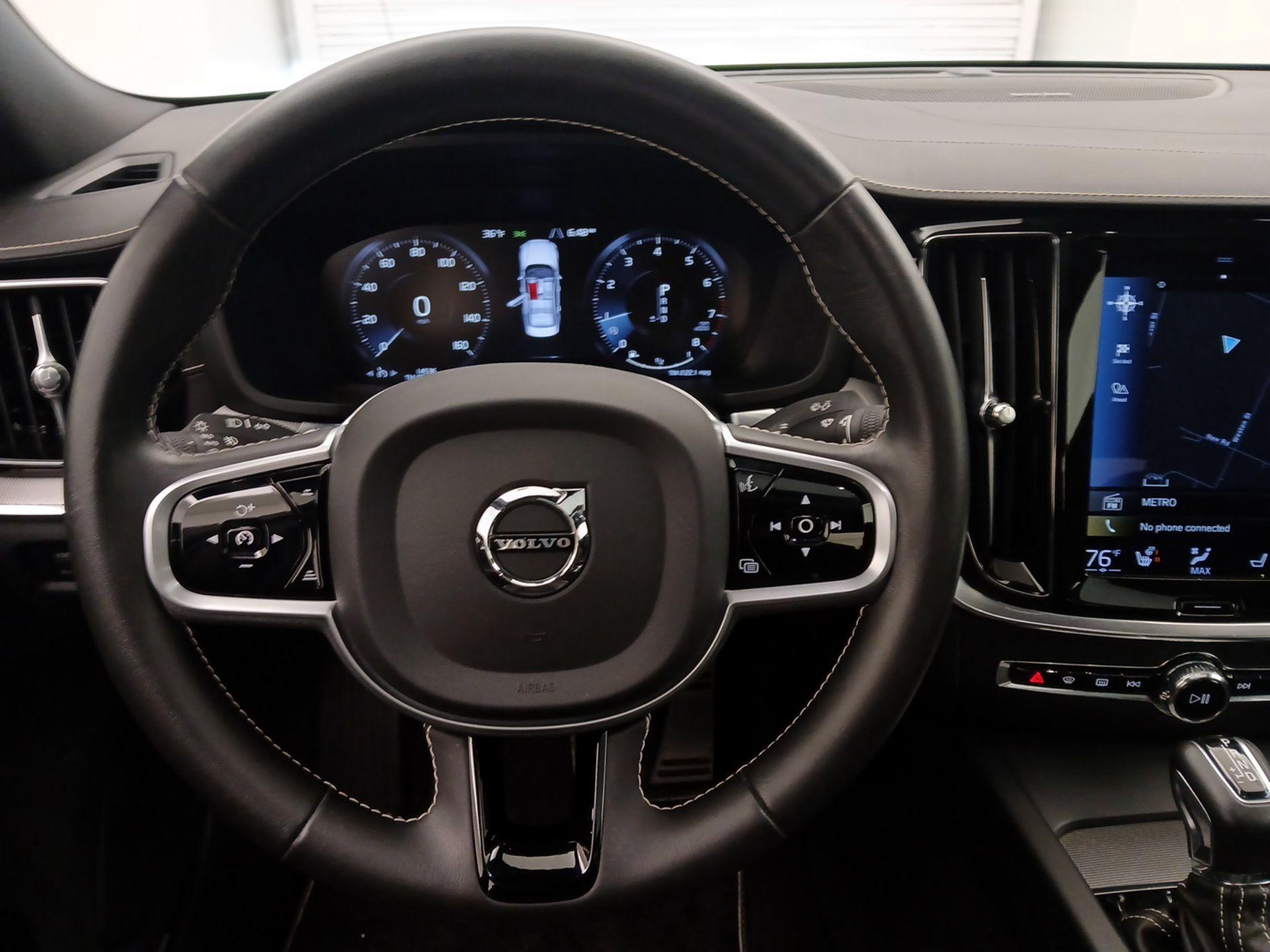 Thumbnail: 2021 Volvo S60 - 10