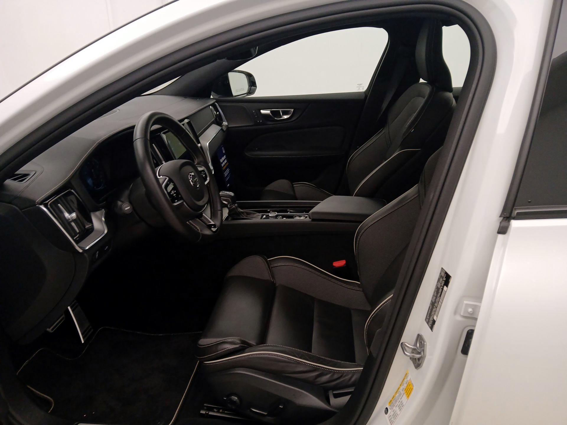 Thumbnail: 2021 Volvo S60 - 11