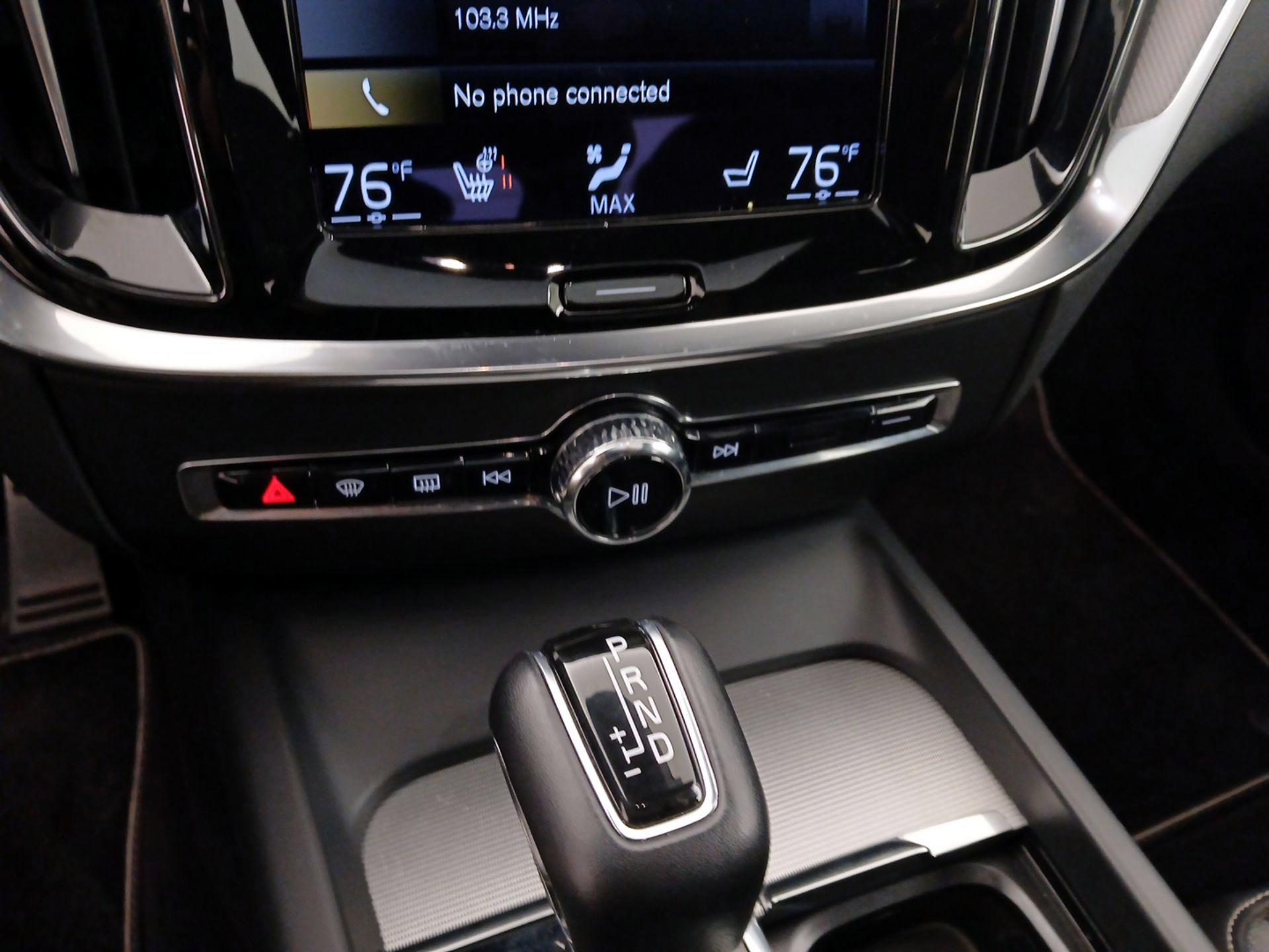 Thumbnail: 2021 Volvo S60 - 17