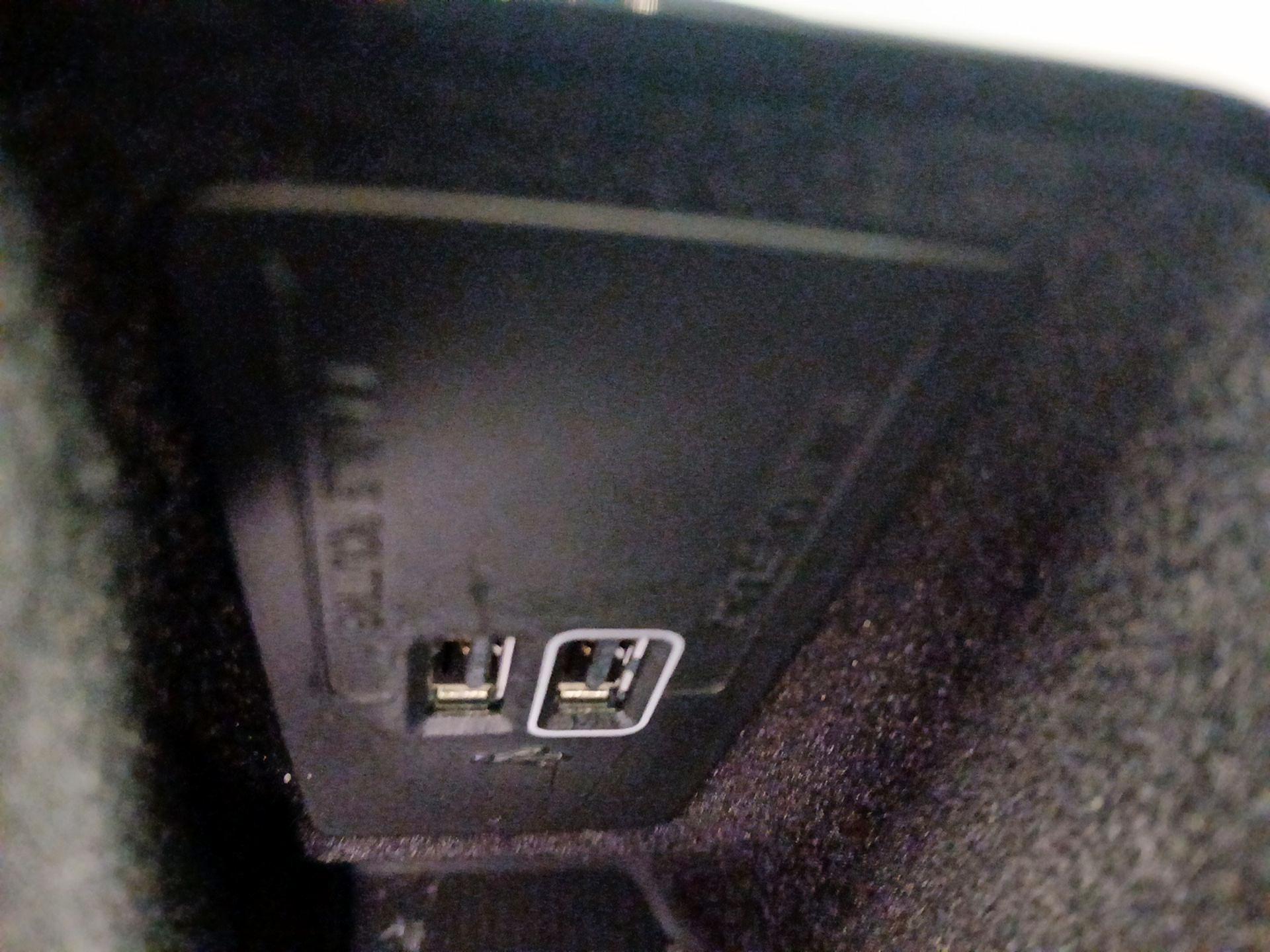 Thumbnail: 2021 Volvo S60 - 19