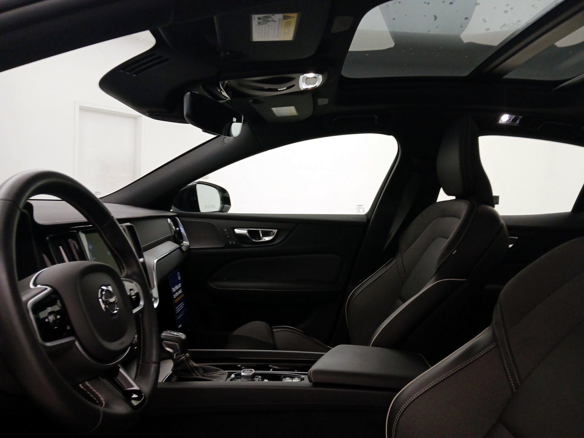 Thumbnail: 2021 Volvo S60 - 20