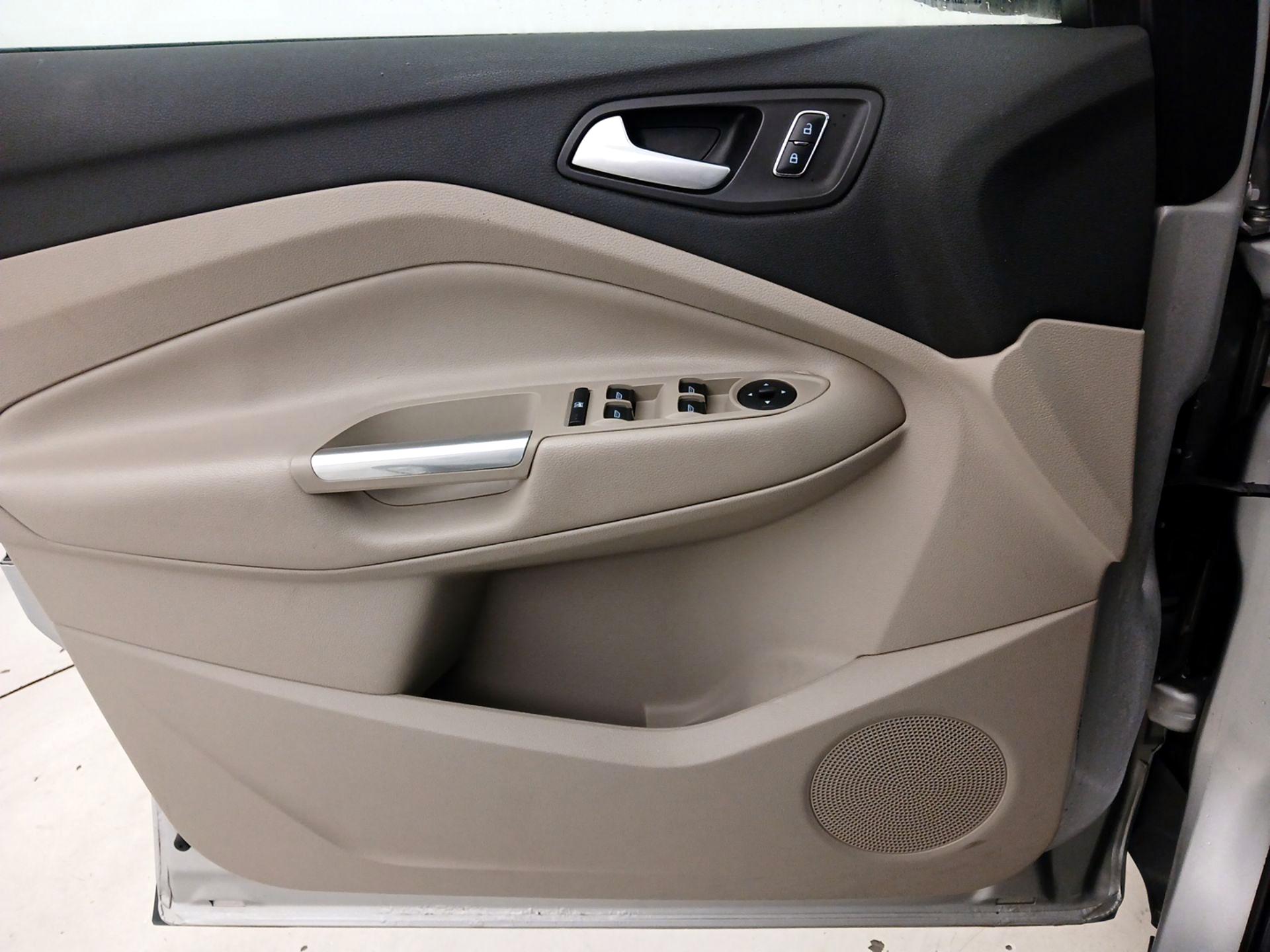 Thumbnail: 2016 Ford Escape - 12