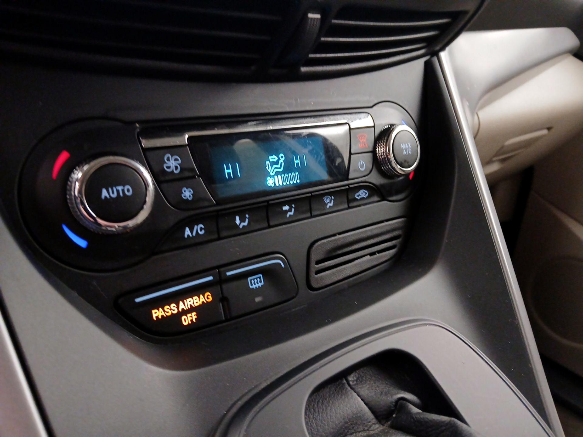 Thumbnail: 2016 Ford Escape - 16