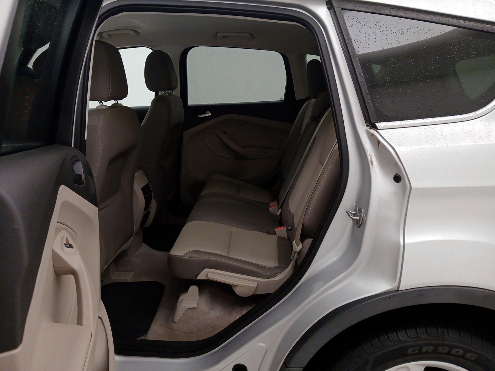 Thumbnail: 2016 Ford Escape - 19