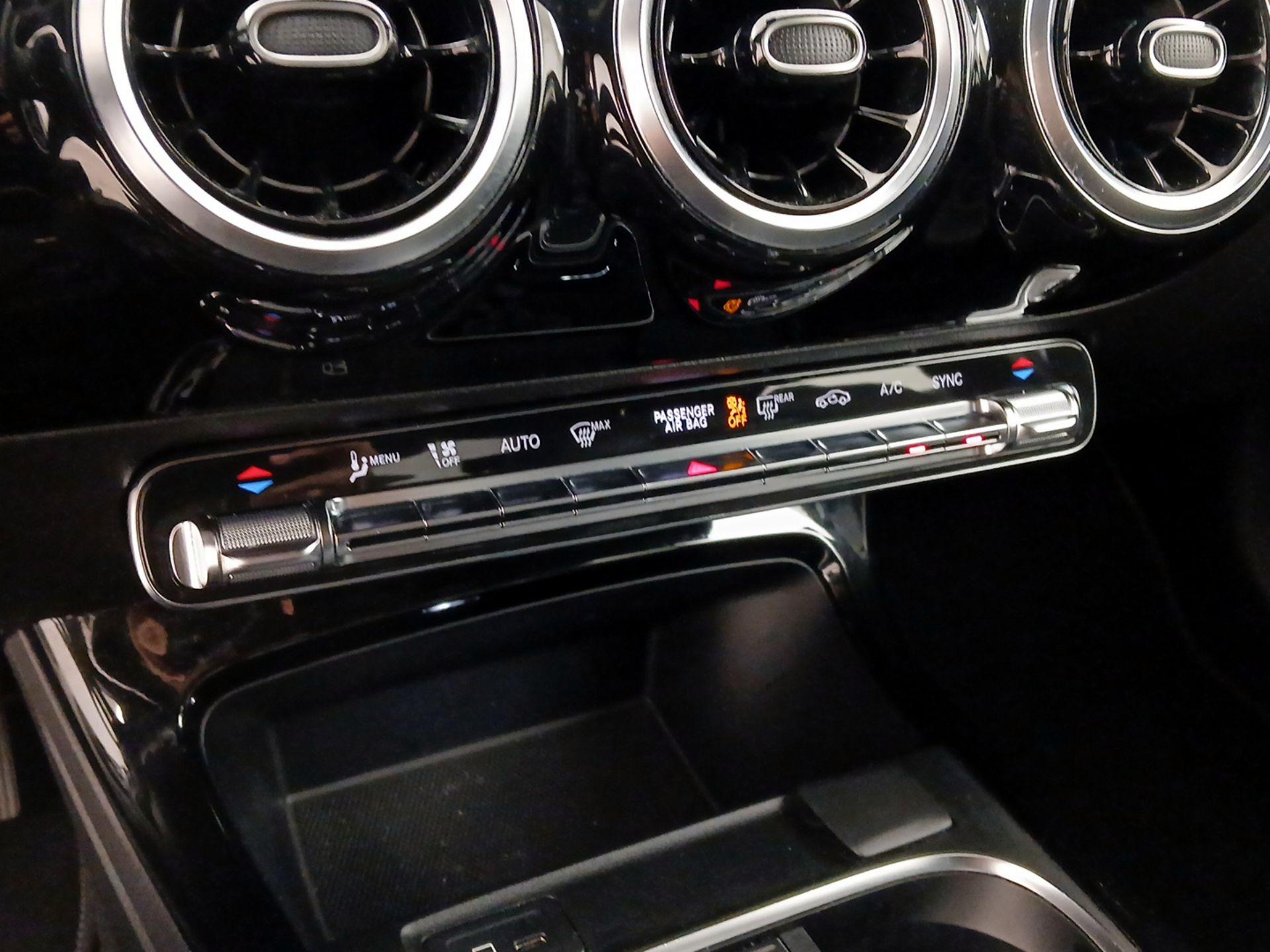 Thumbnail: 2020 Mercedes-Benz A-Class - 17