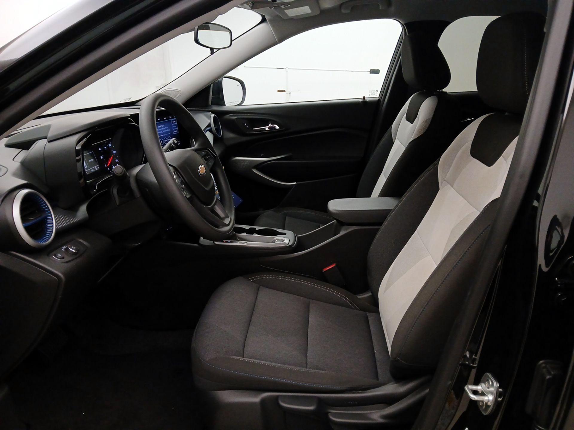 Thumbnail: 2025 Chevrolet Trax - 11