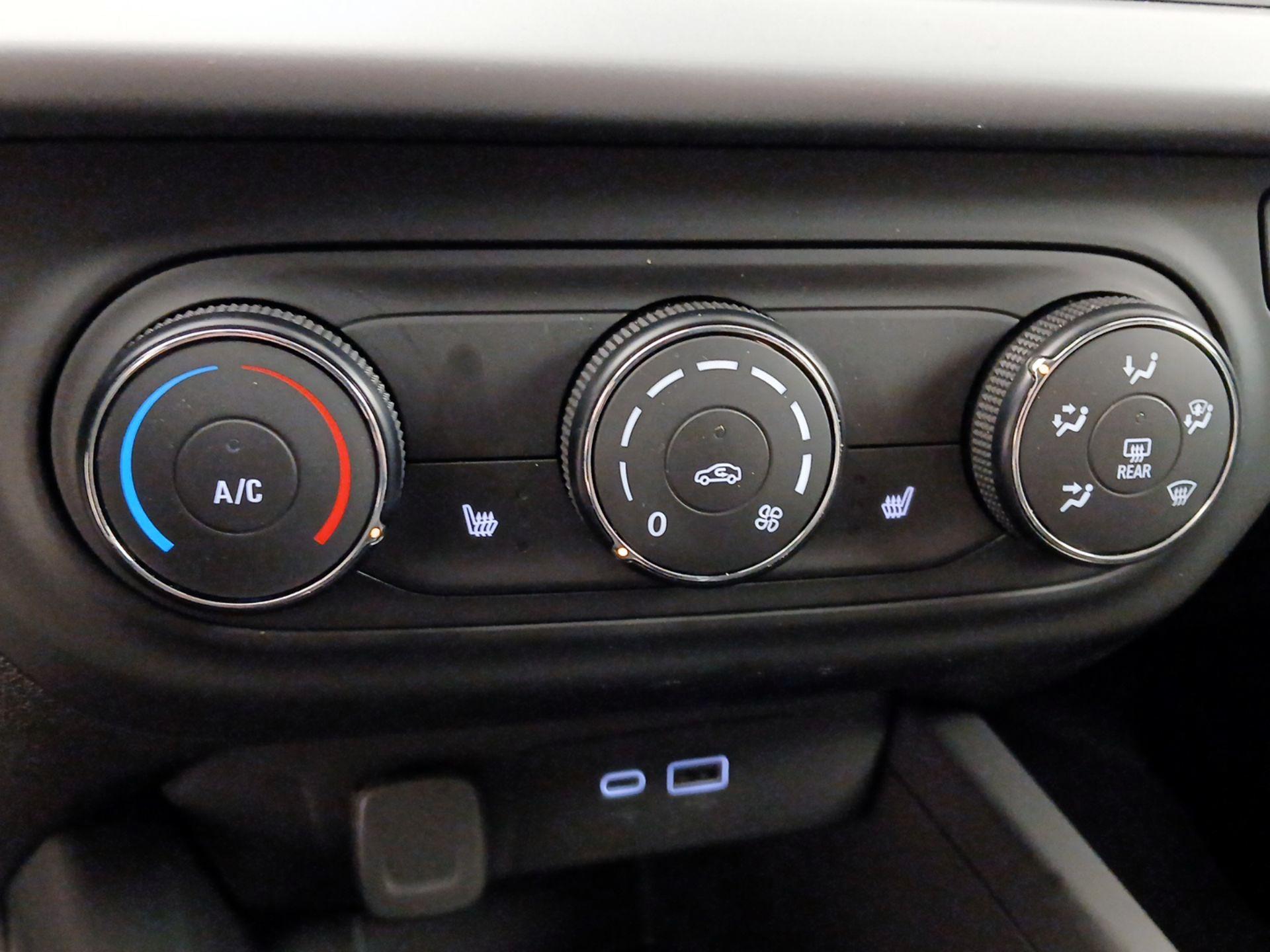 Thumbnail: 2025 Chevrolet Trax - 16