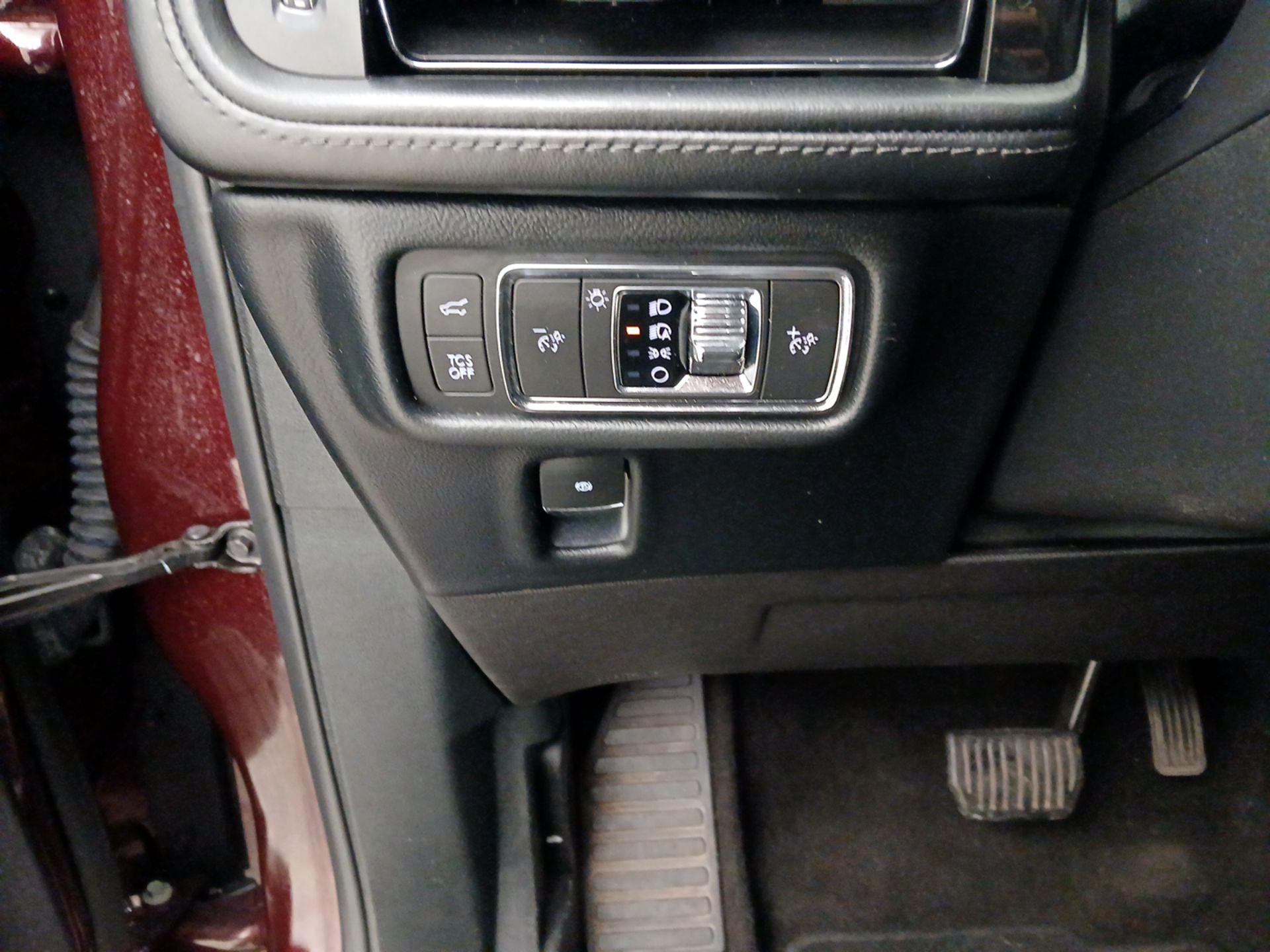 Thumbnail: 2021 Lincoln Nautilus - 13