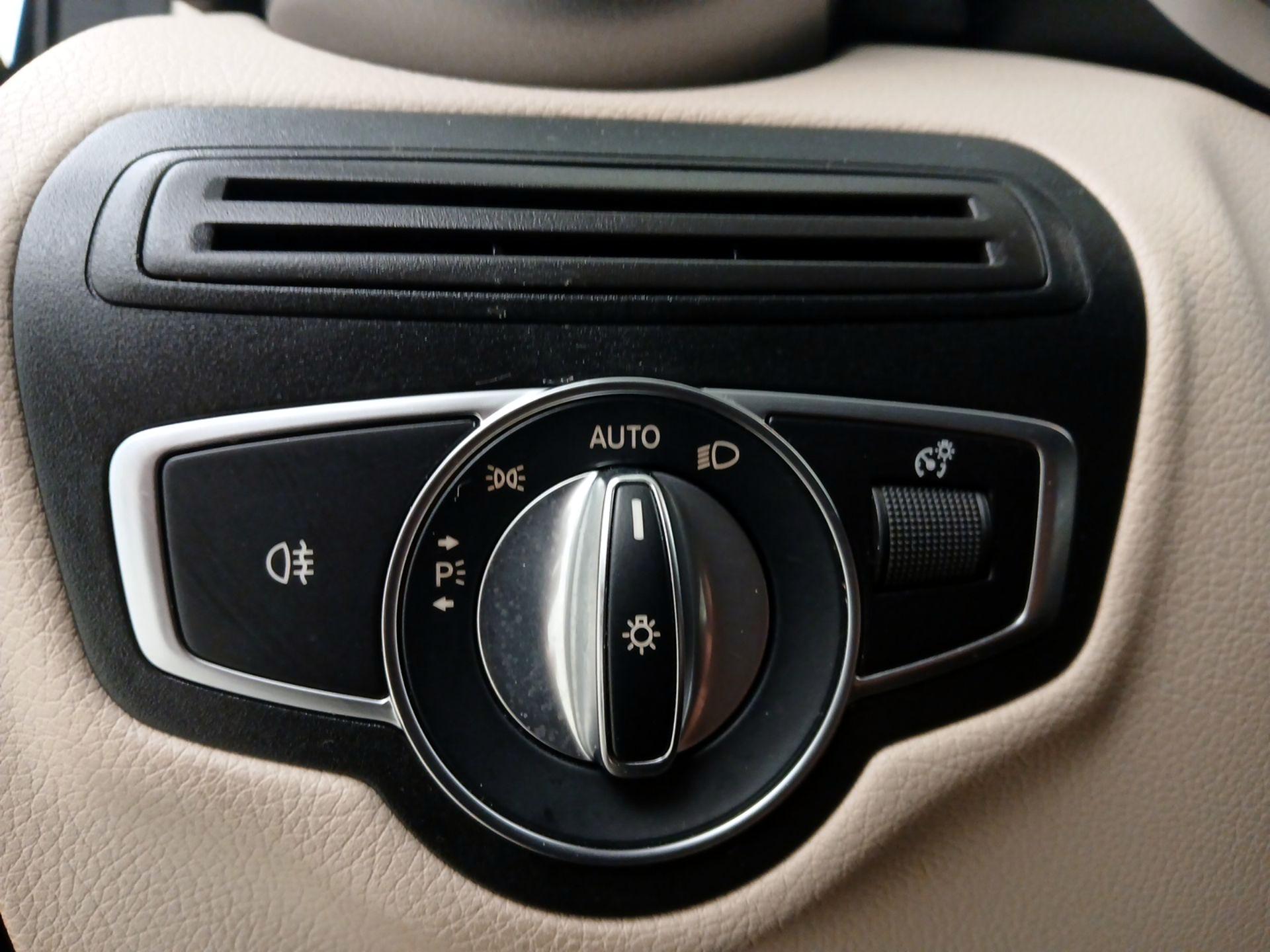 Thumbnail: 2019 Mercedes-Benz GLC - 13