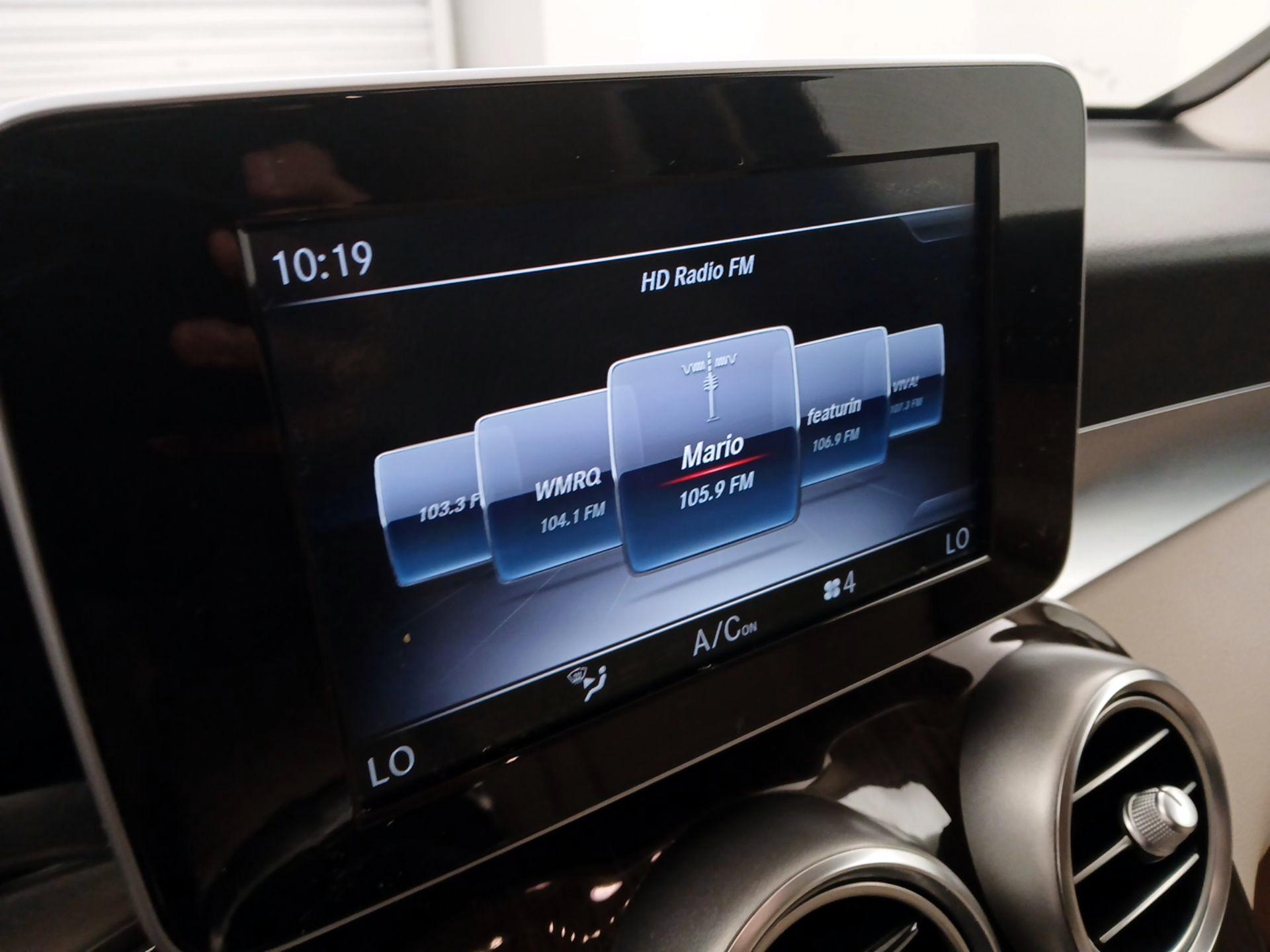 Thumbnail: 2019 Mercedes-Benz GLC - 16