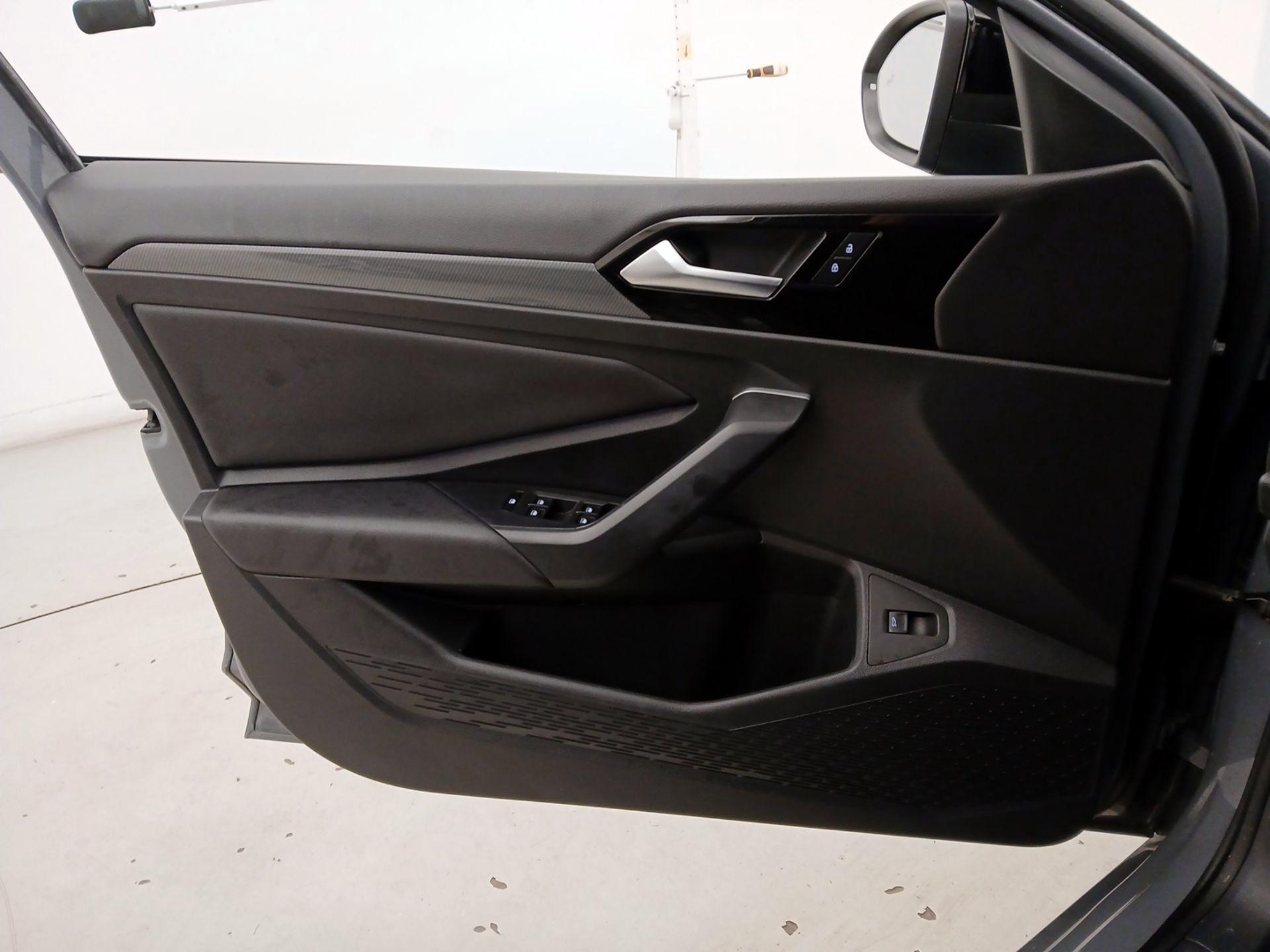 Thumbnail: 2020 Volkswagen Jetta - 12