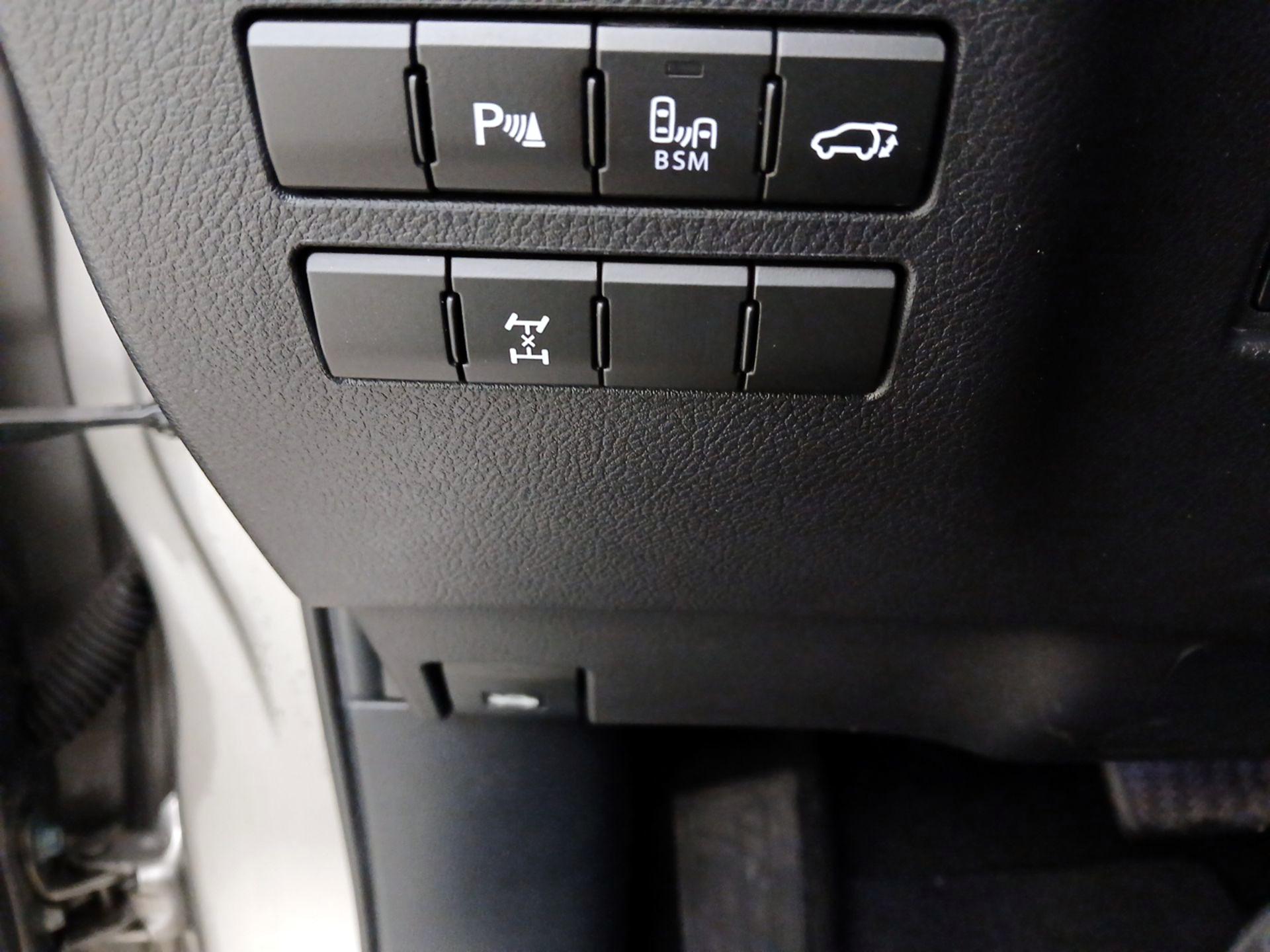 Thumbnail: 2016 Lexus NX - 13