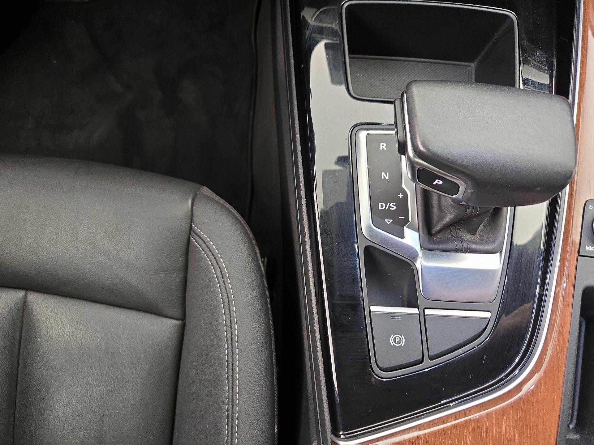 Thumbnail: 2023 Audi A4 - 18