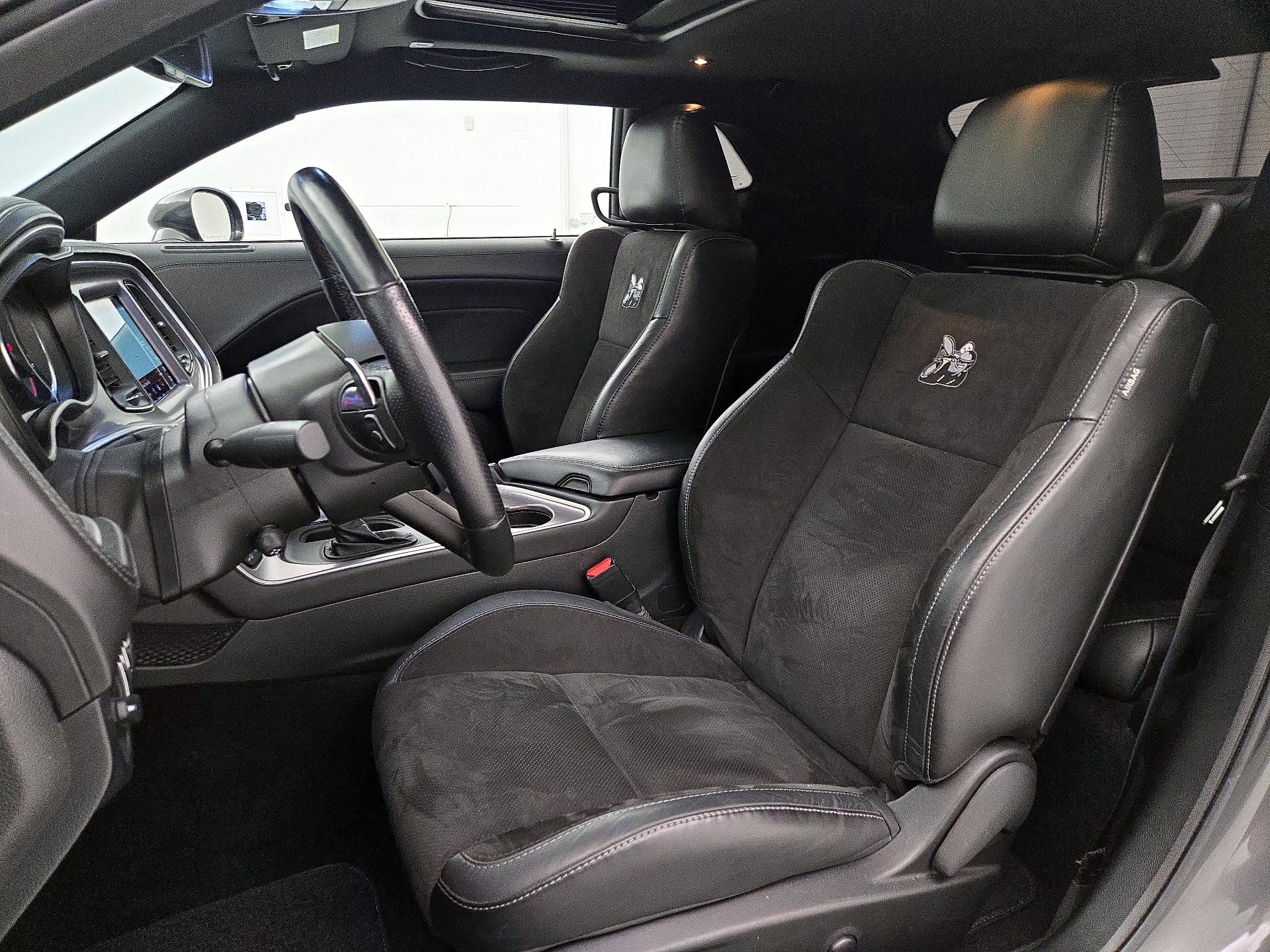 Thumbnail: 2022 Dodge Challenger - 11