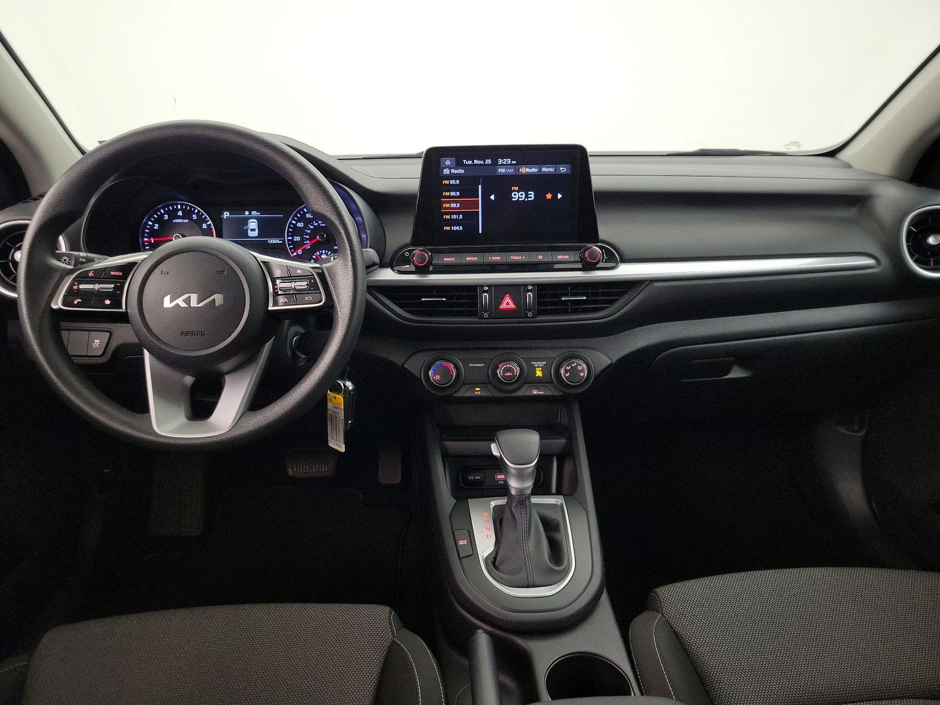 Thumbnail: 2023 Kia Forte - 9