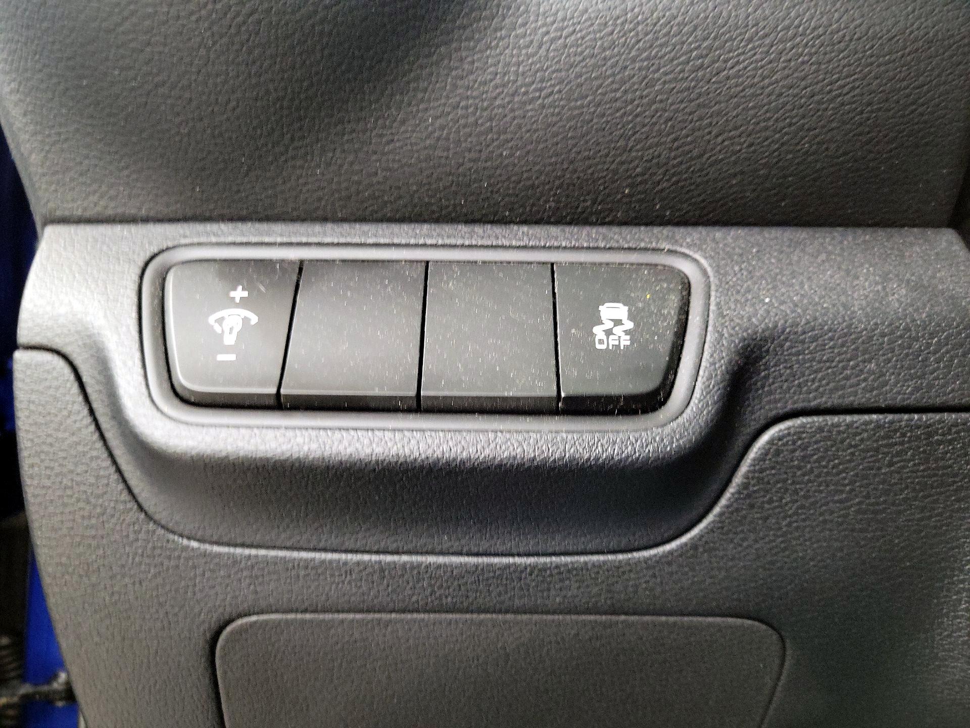 Thumbnail: 2023 Kia Forte - 13