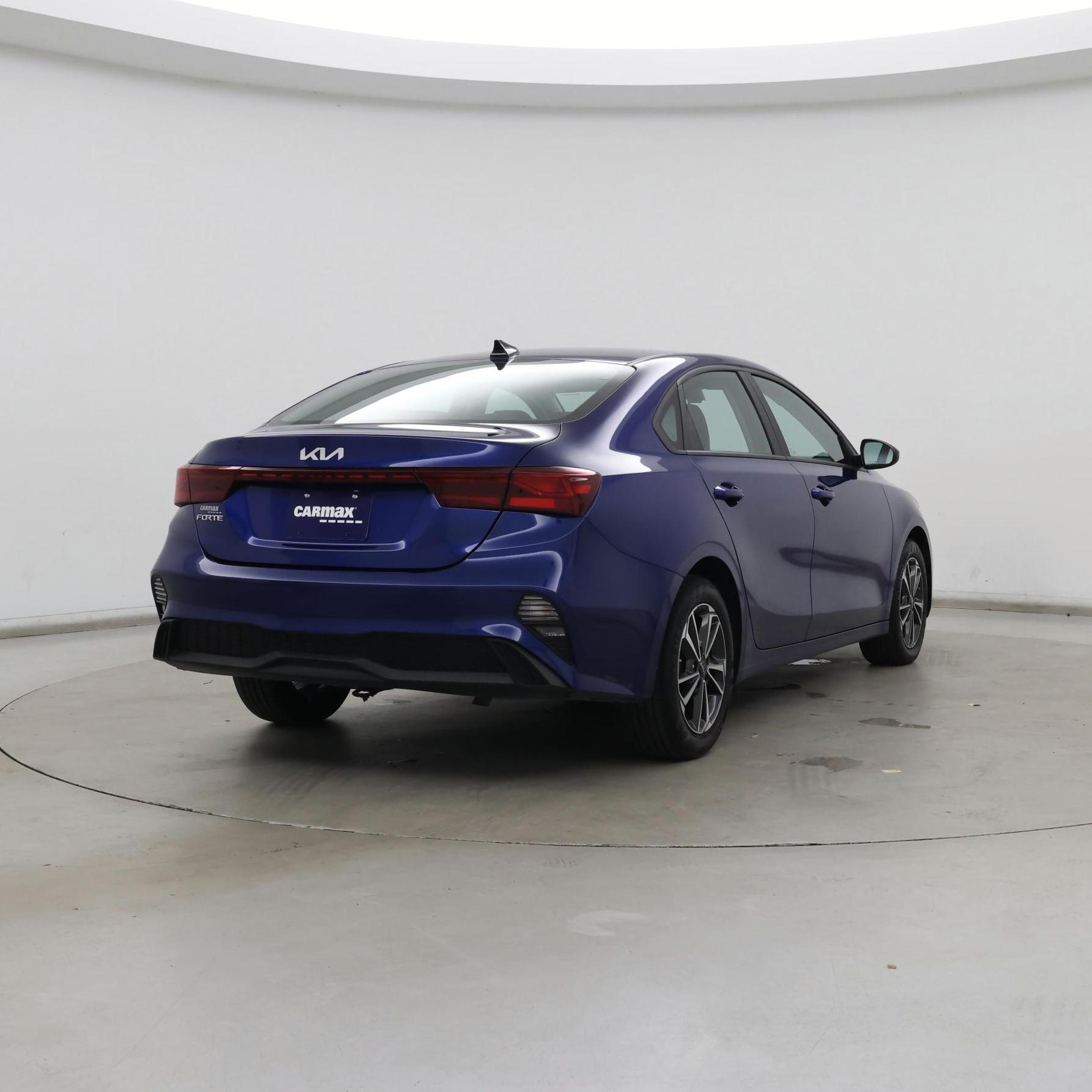 Thumbnail: 2023 Kia Forte - 8