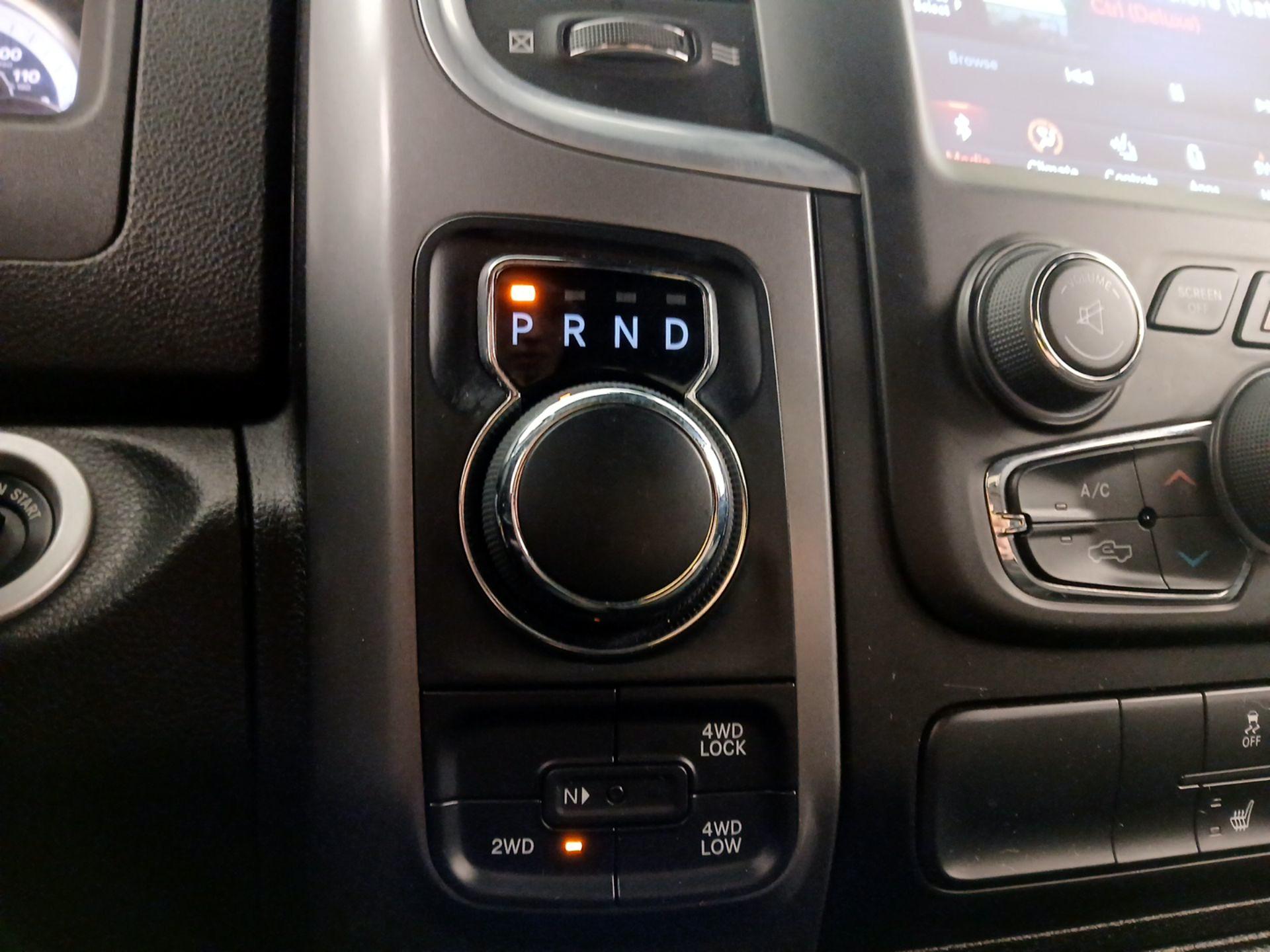 Thumbnail: 2022 RAM 1500 Classic - 17