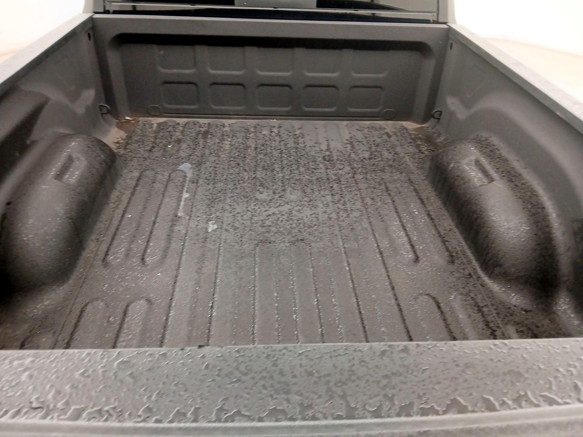 Thumbnail: 2022 RAM 1500 Classic - 19