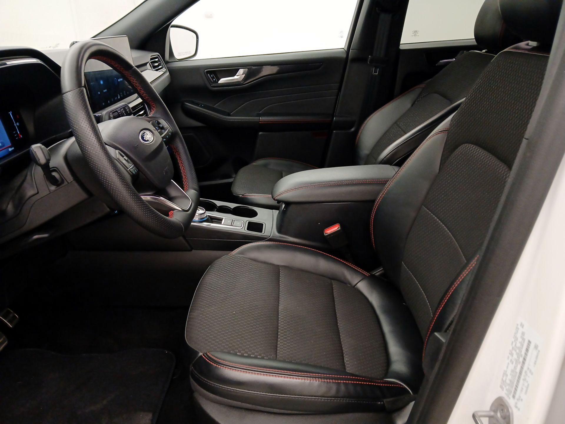 Thumbnail: 2023 Ford Escape - 11