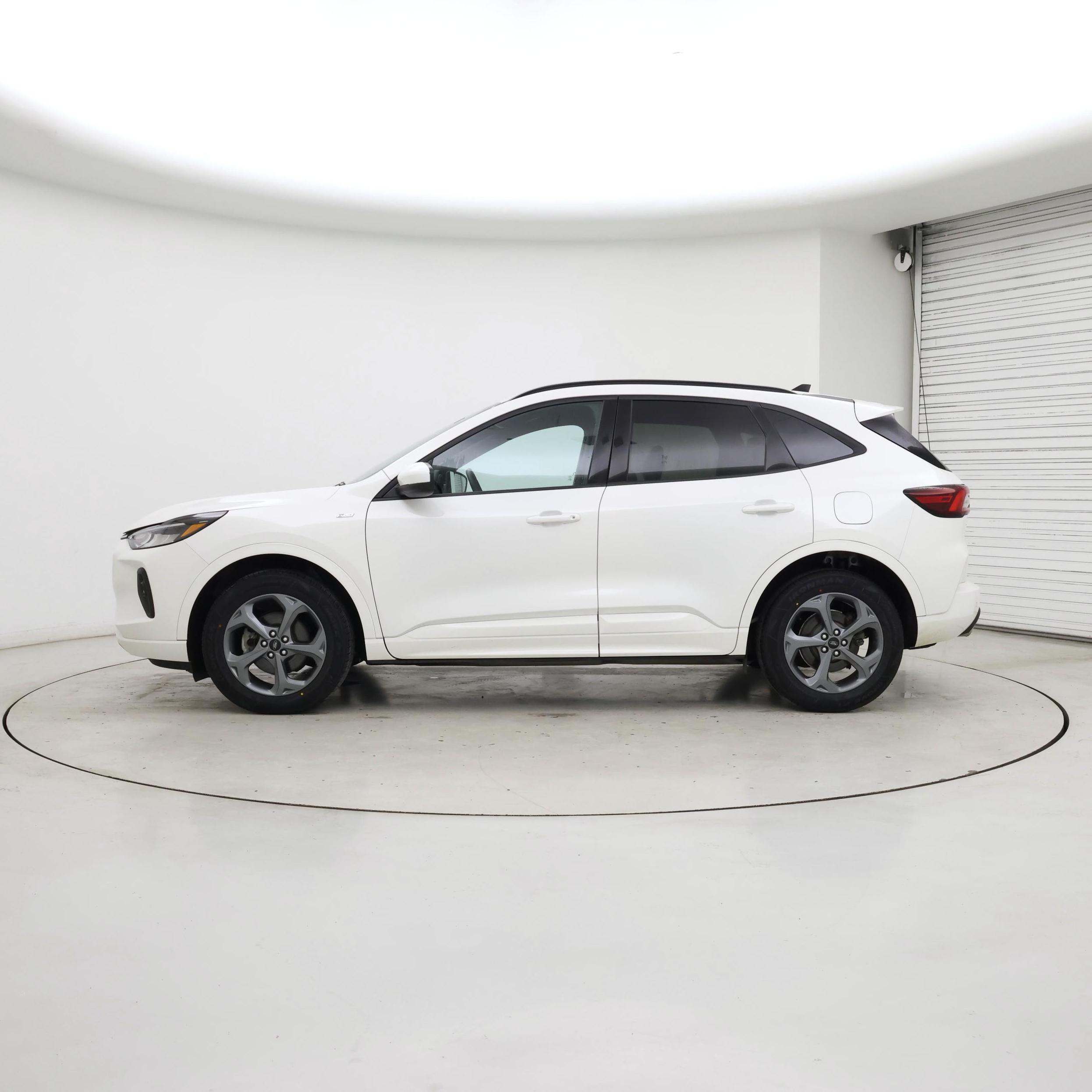 Thumbnail: 2023 Ford Escape - 3