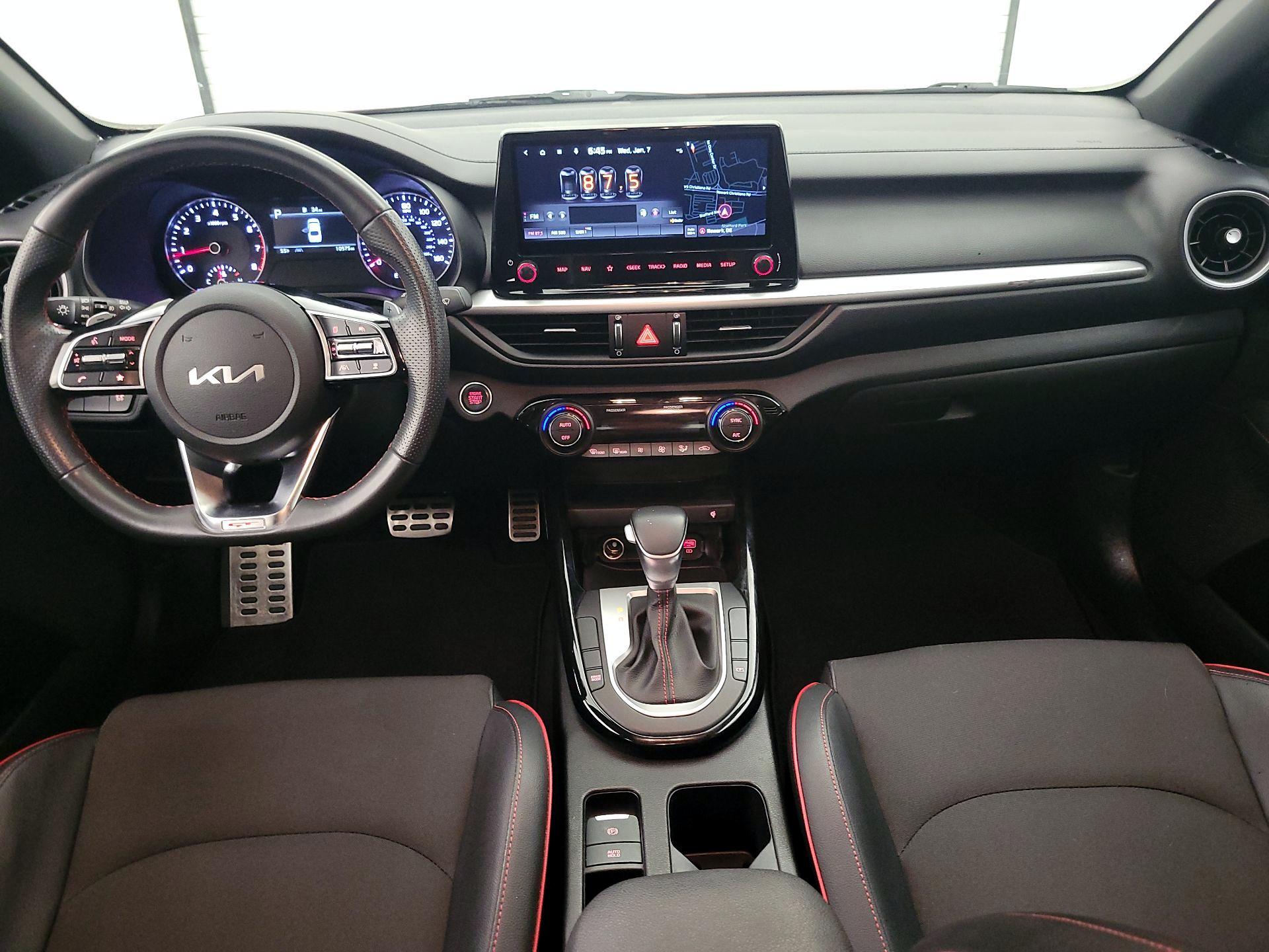 Thumbnail: 2022 Kia Forte - 9