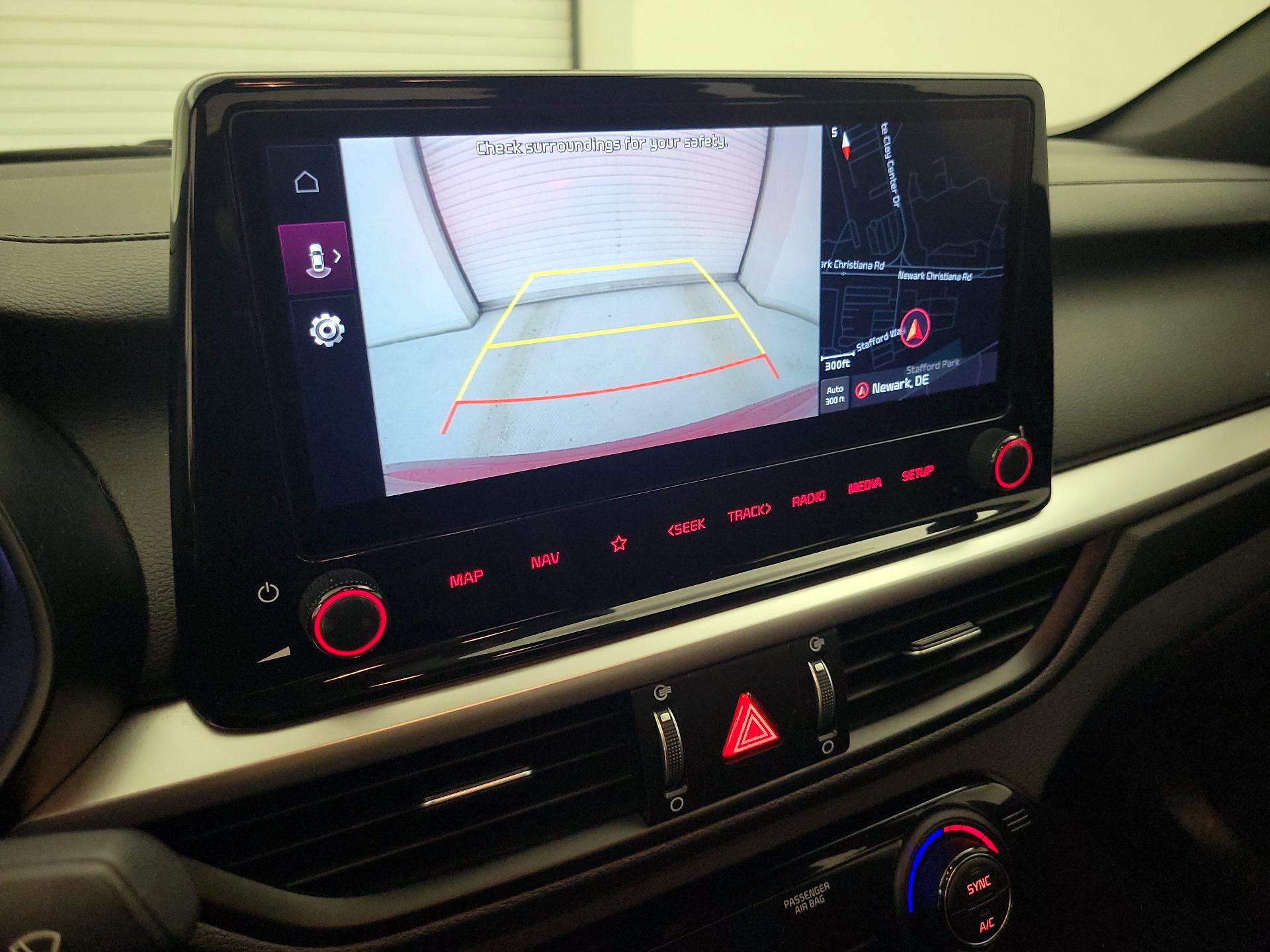 Thumbnail: 2022 Kia Forte - 14