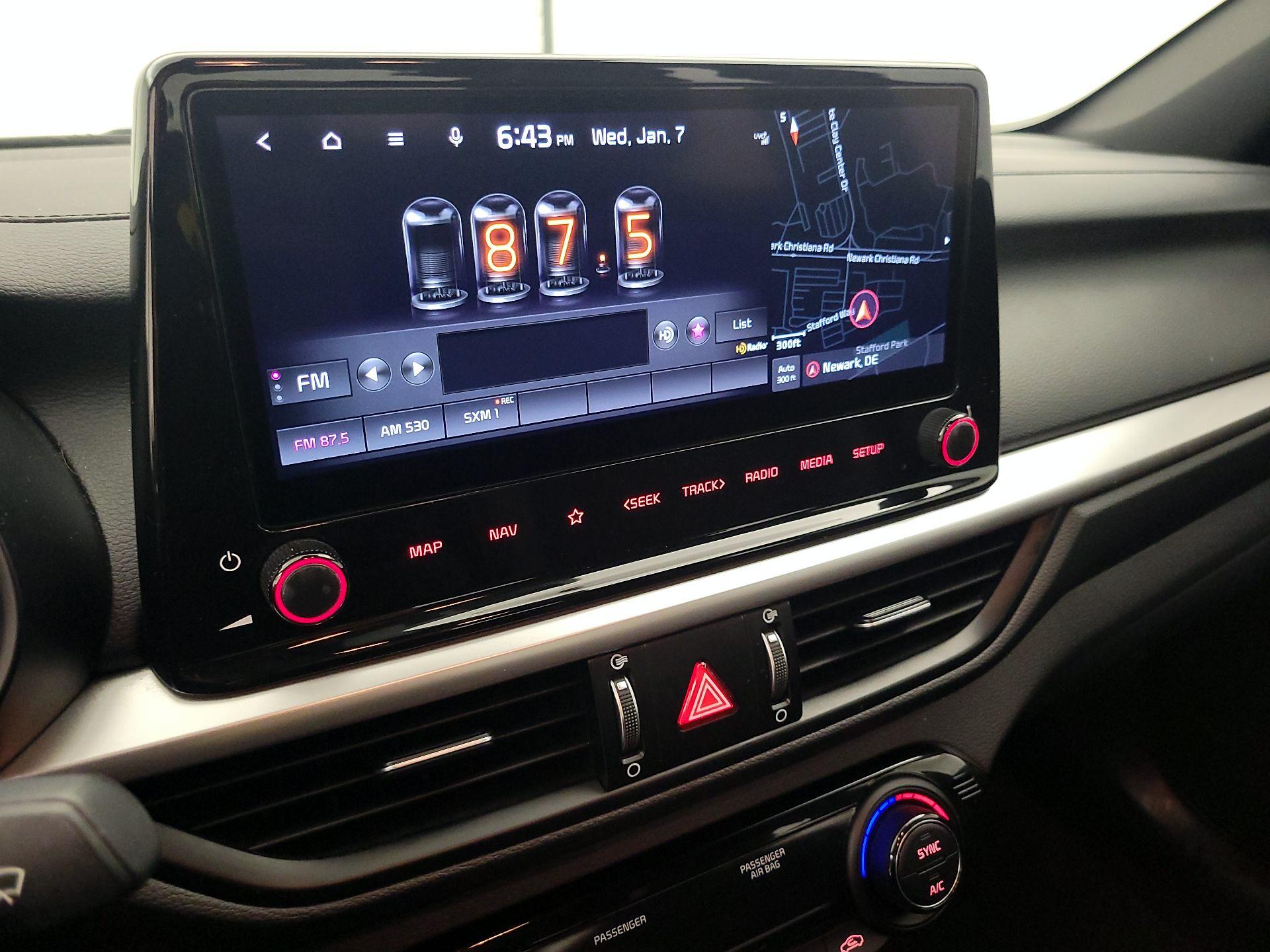 Thumbnail: 2022 Kia Forte - 15