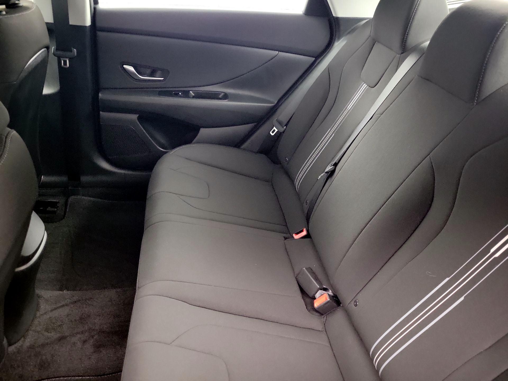 Thumbnail: 2023 Hyundai Elantra - 18