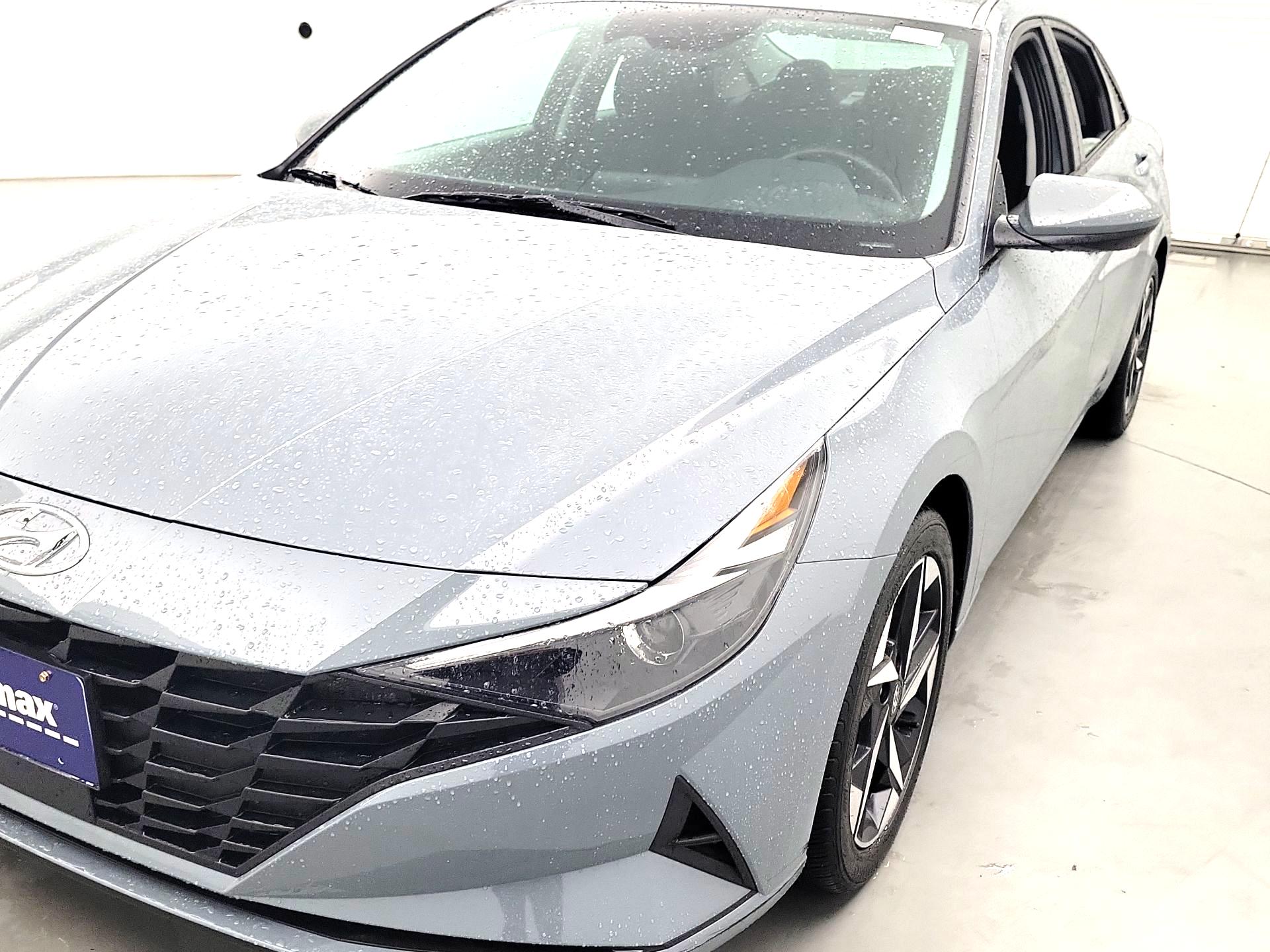 Thumbnail: 2023 Hyundai Elantra - 3