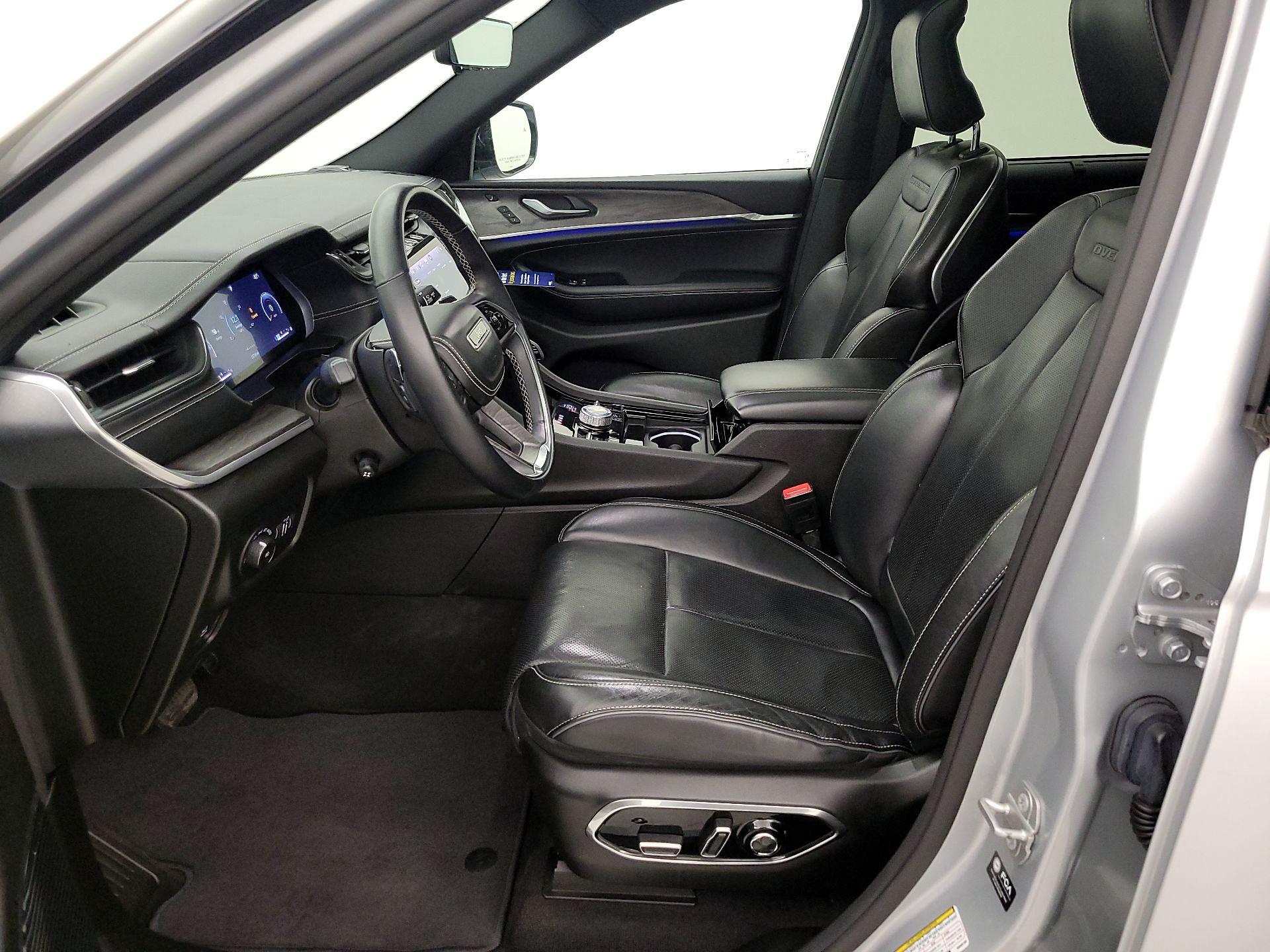 Thumbnail: 2022 Jeep Grand Cherokee - 11