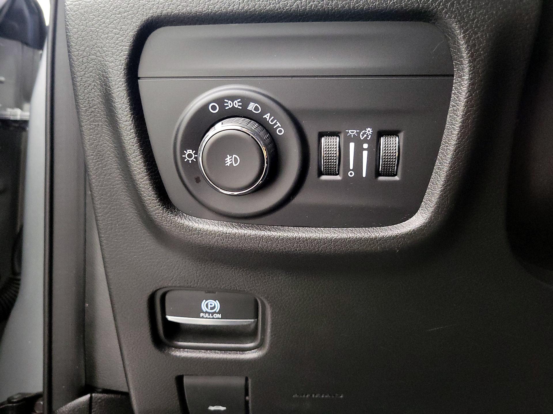 Thumbnail: 2022 Jeep Grand Cherokee - 13