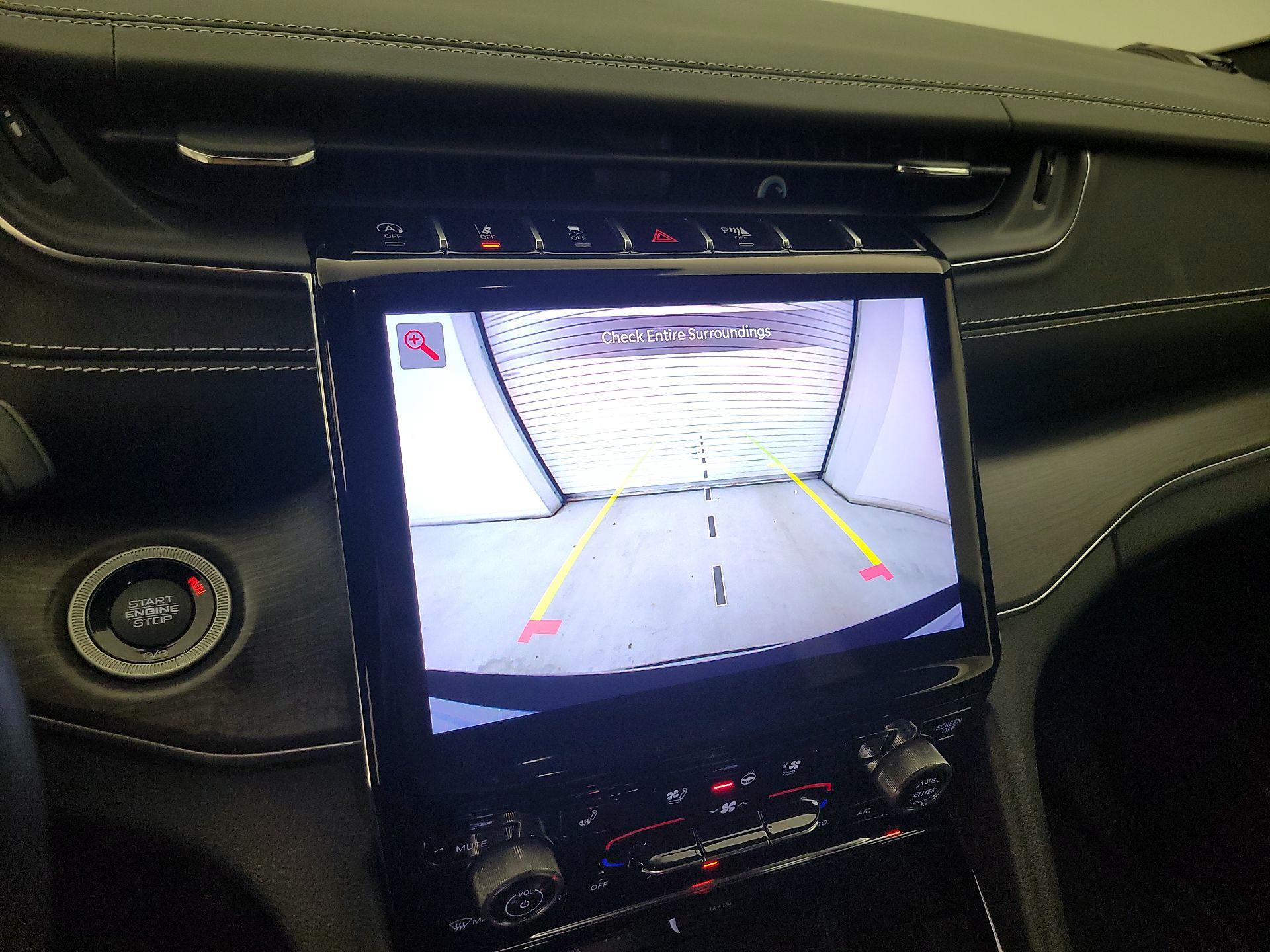 Thumbnail: 2022 Jeep Grand Cherokee - 15